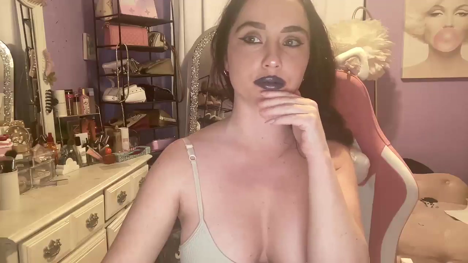 Gallery image thumbnail from Angel_baby124's myfreecams stream on, 01/29/2025, 18:53 image 5 of 20
