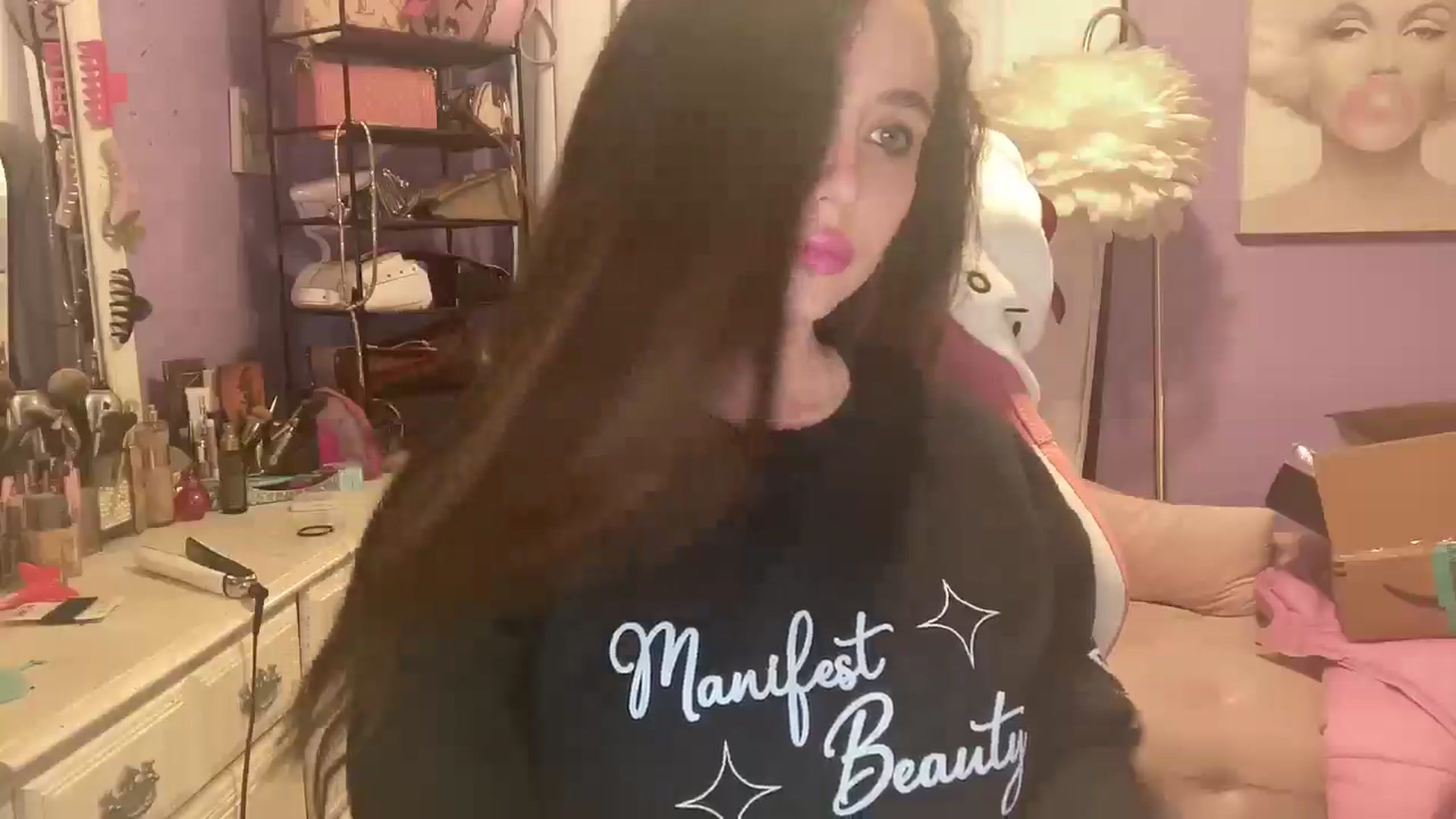 Gallery image thumbnail from Angel_baby124's myfreecams stream on, 02/06/2025, 18:33 image 4 of 20