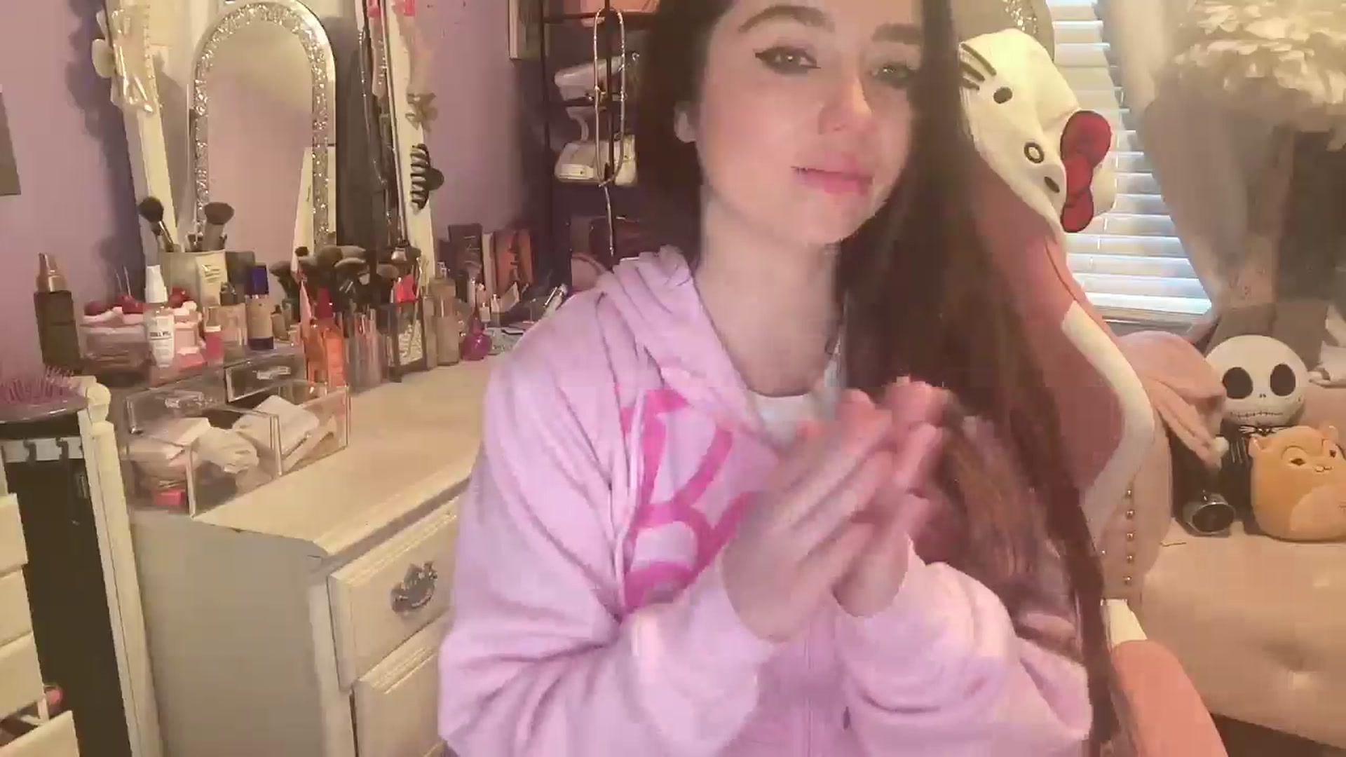 Gallery image thumbnail from Angel_baby124's myfreecams stream on, 02/13/2025, 15:11 image 15 of 20