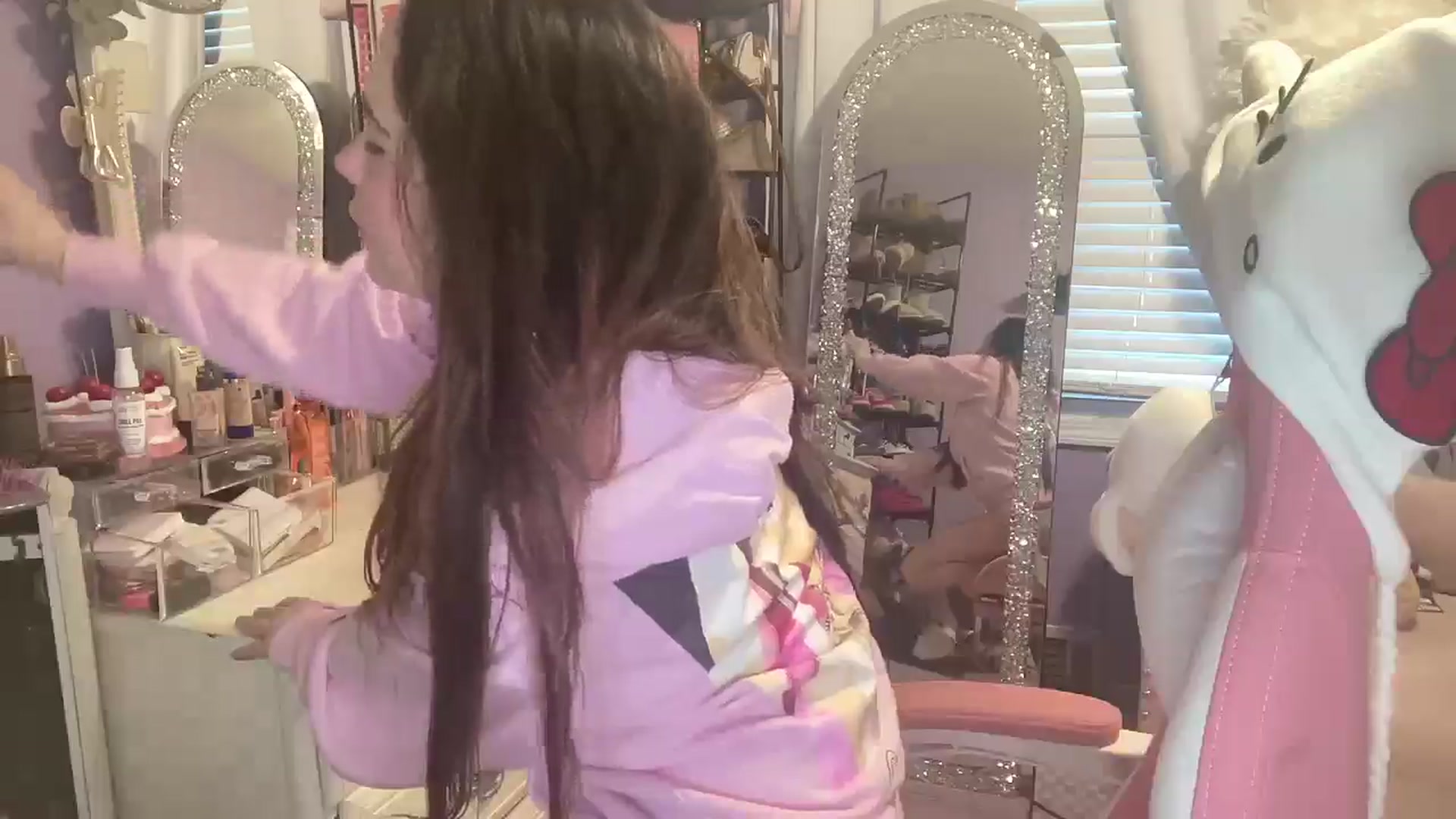 Gallery image thumbnail from Angel_baby124's myfreecams stream on, 02/13/2025, 15:11 image 2 of 20