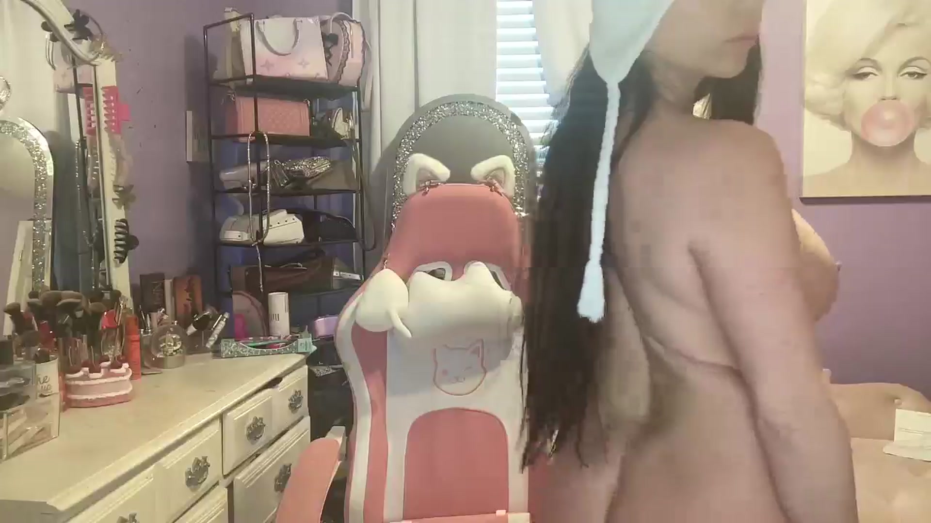 Gallery image thumbnail from Angel_baby124's myfreecams stream on, 02/14/2025, 15:46 image 17 of 20
