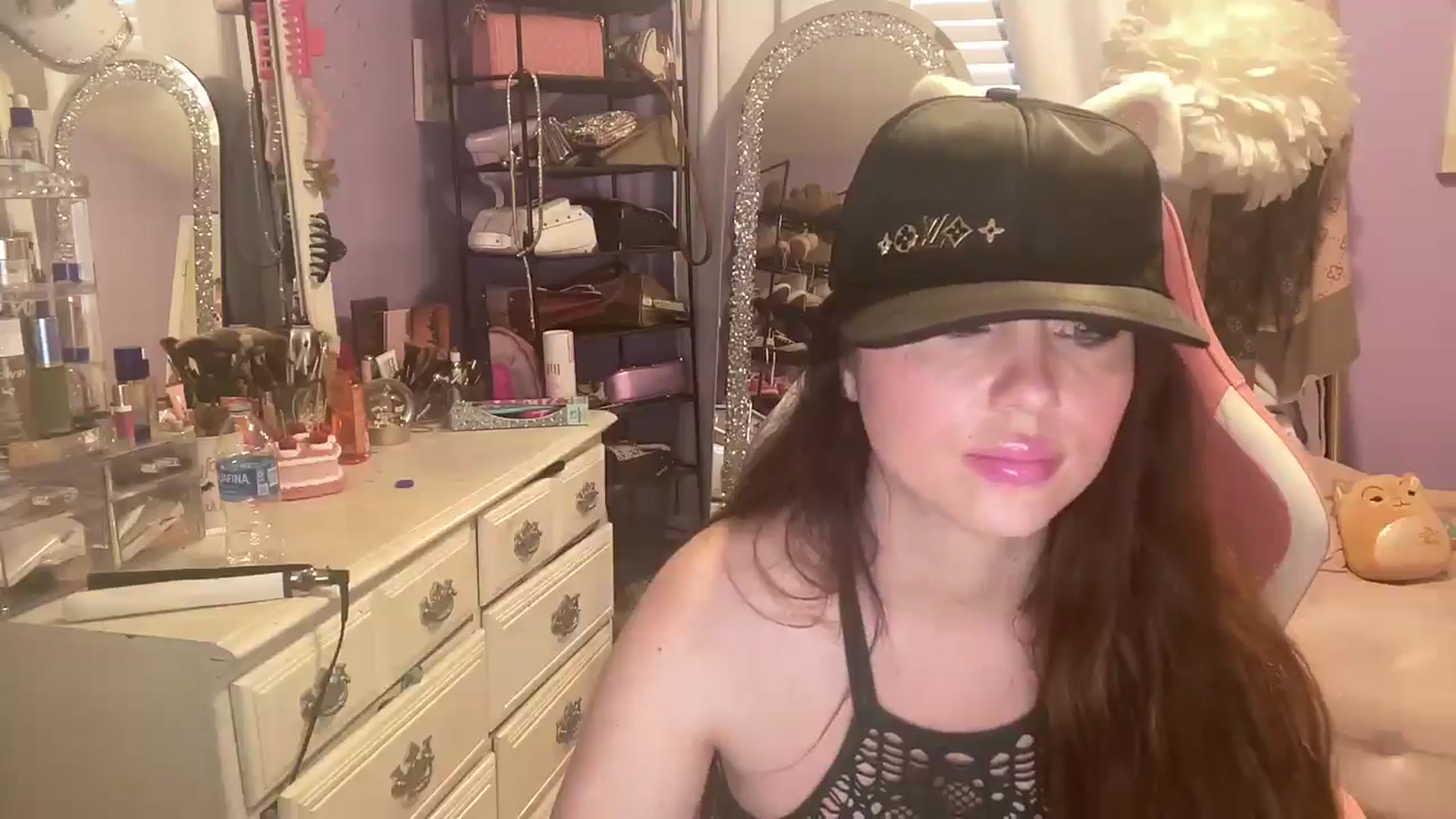 Gallery image thumbnail from Angel_baby124's myfreecams stream on, 02/16/2025, 20:26 image 15 of 20