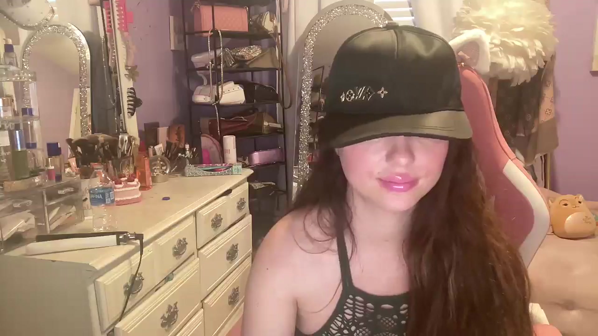 Gallery image thumbnail from Angel_baby124's myfreecams stream on, 02/16/2025, 20:26 image 14 of 20