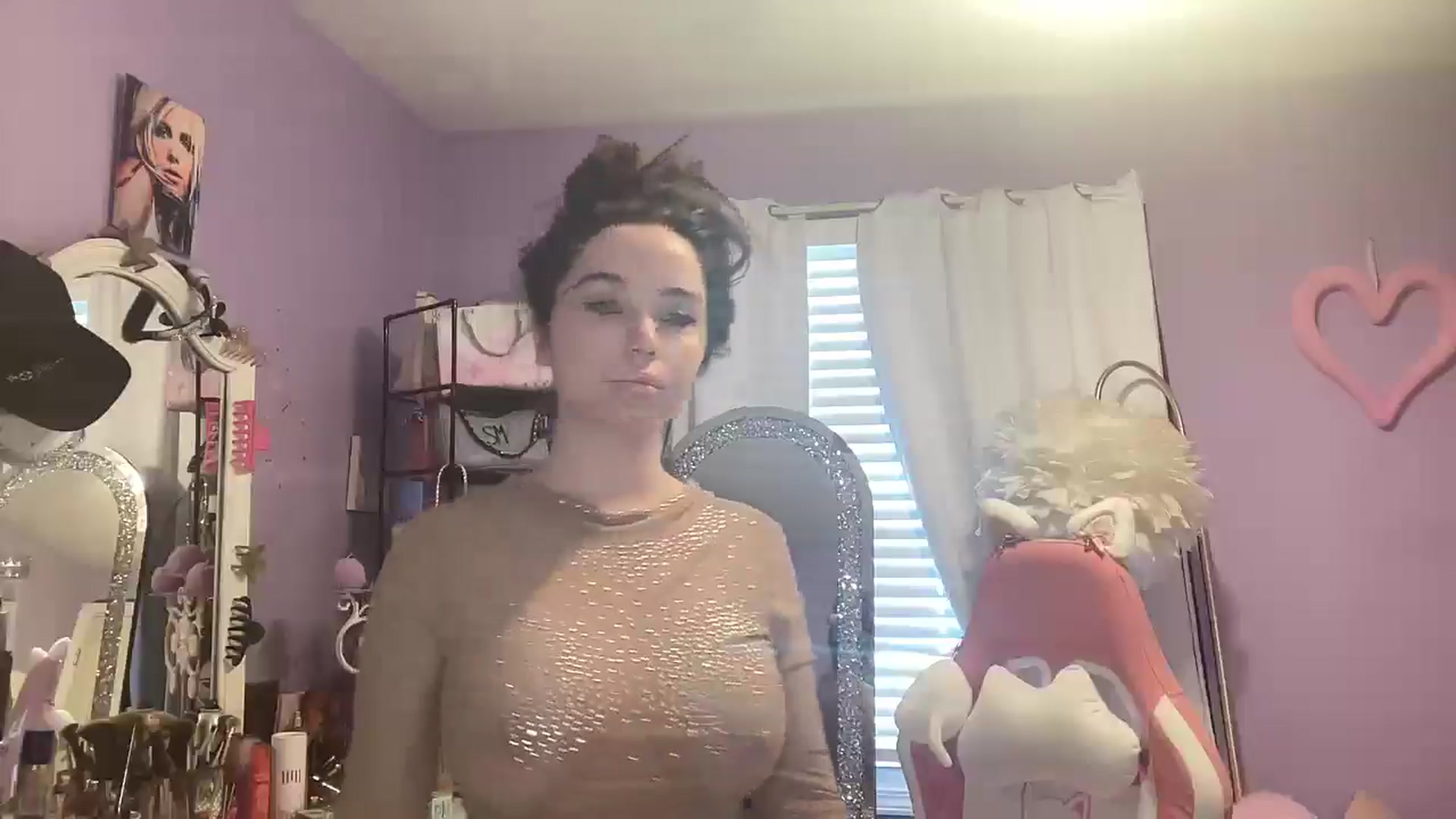 Gallery image thumbnail from Angel_baby124's myfreecams stream on, 02/17/2025, 18:41 image 8 of 20