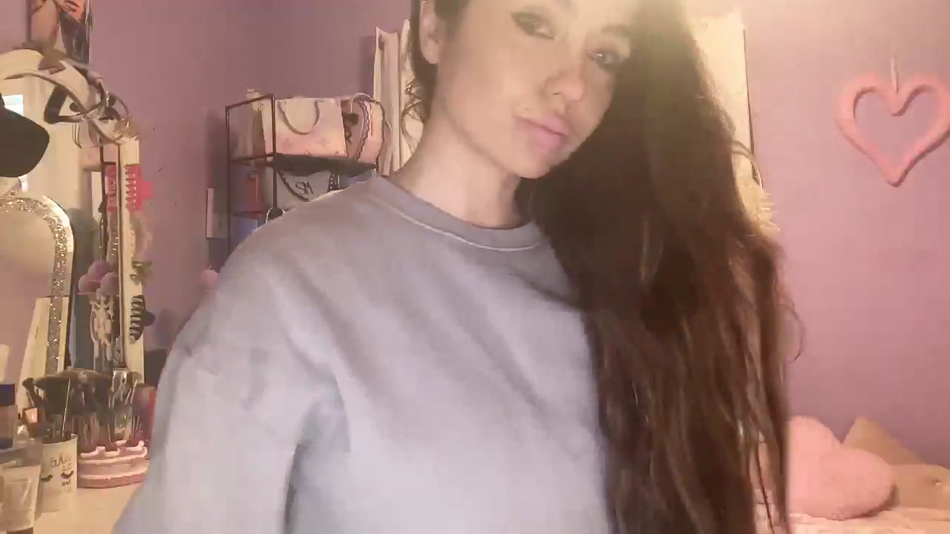 Gallery image thumbnail from Angel_baby124's myfreecams stream on, 02/17/2025, 18:41 image 4 of 20
