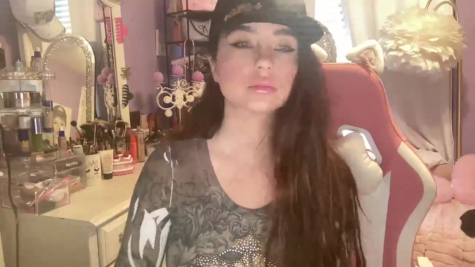 Gallery image thumbnail from Angel_baby124's myfreecams stream on, 02/18/2025, 17:53 image 17 of 20