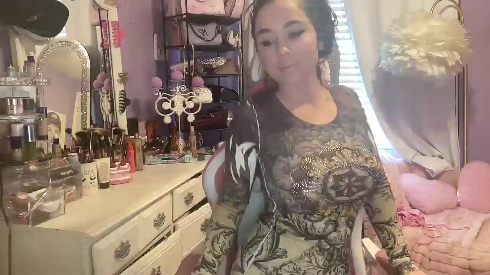 Gallery image thumbnail from Angel_baby124's myfreecams stream on, 02/18/2025, 19:28 image 1 of 20