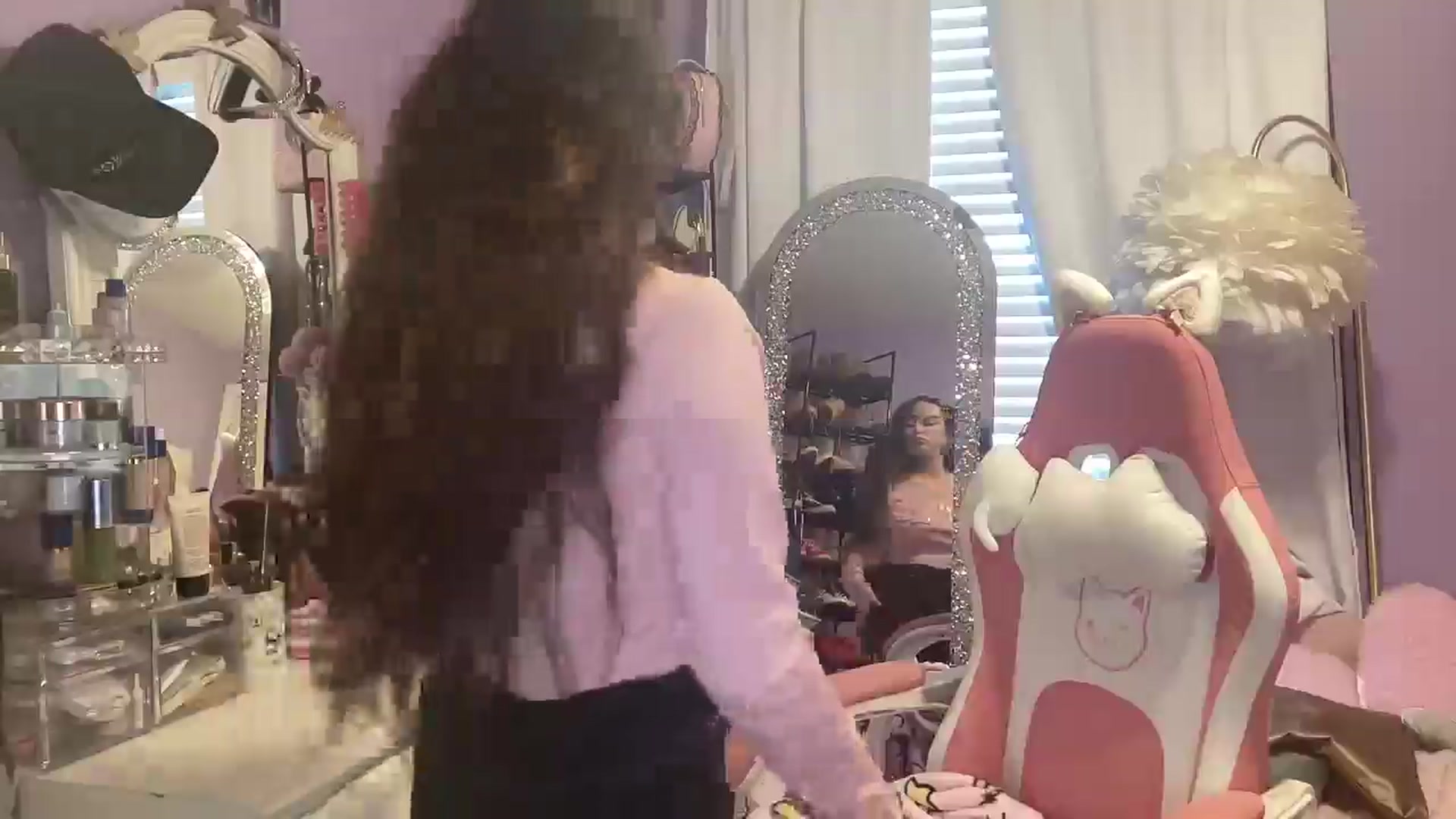Gallery image thumbnail from Angel_baby124's myfreecams stream on, 02/18/2025, 19:58 image 14 of 20