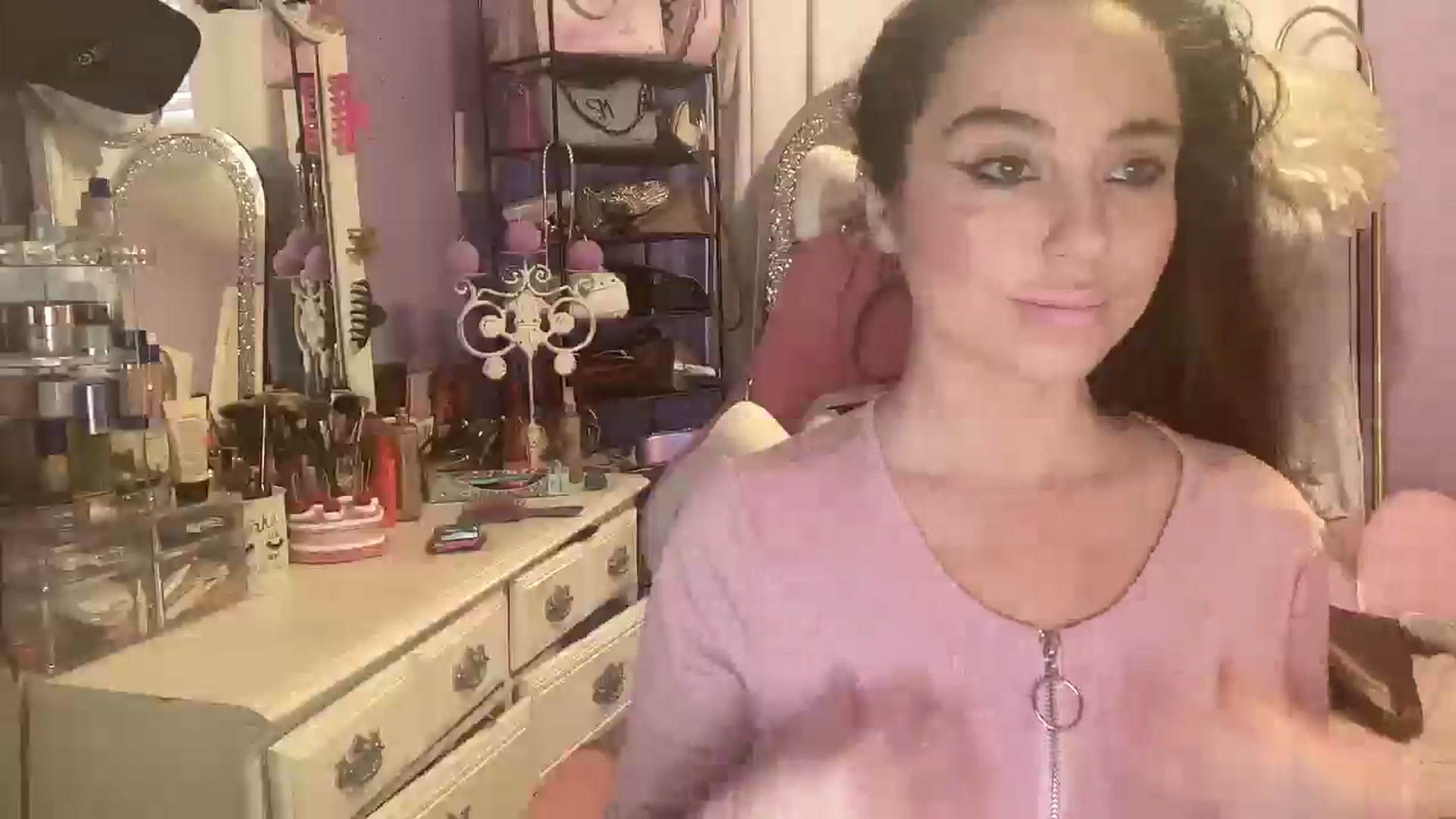 Gallery image thumbnail from Angel_baby124's myfreecams stream on, 02/18/2025, 19:58 image 2 of 20