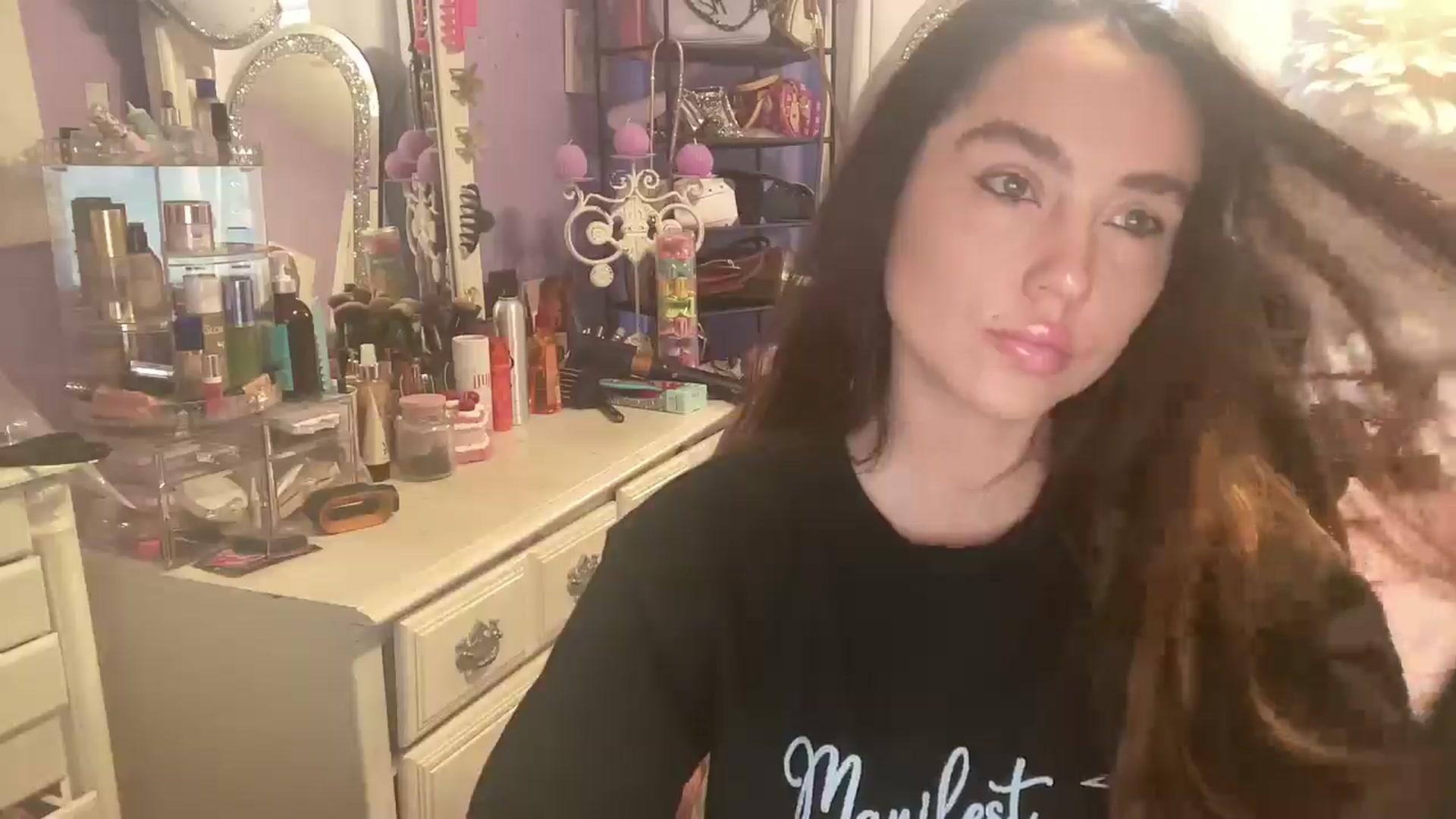 Gallery image thumbnail from Angel_baby124's myfreecams stream on, 02/24/2025, 16:37 image 14 of 20