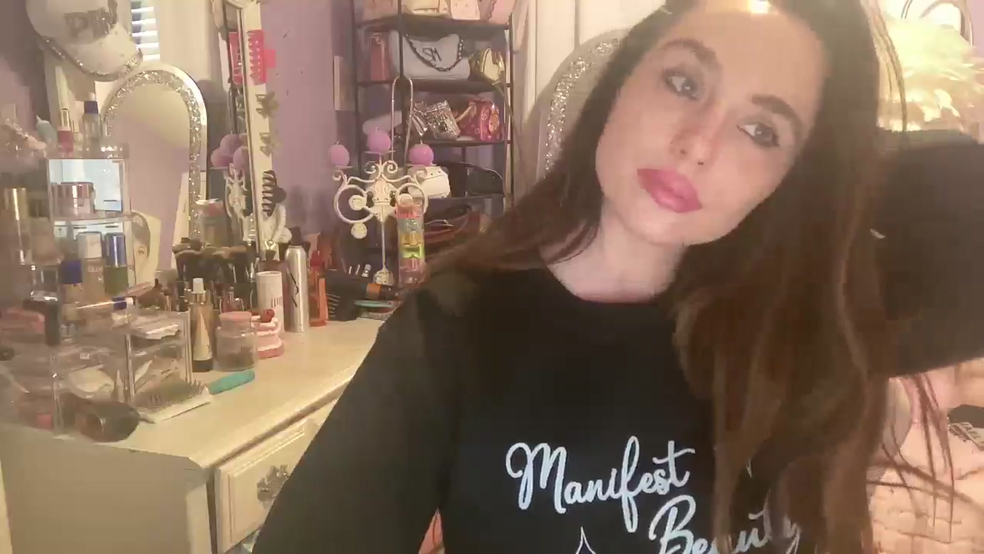 Gallery image thumbnail from Angel_baby124's myfreecams stream on, 02/26/2025, 20:22 image 8 of 20