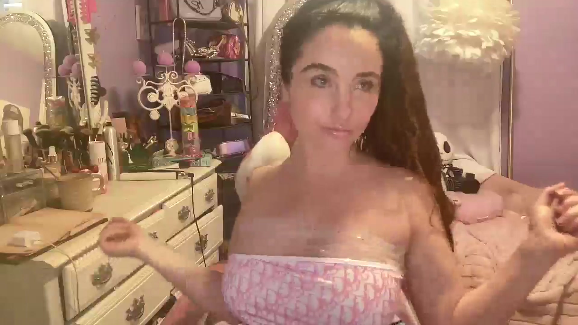 Gallery image thumbnail from Angel_baby124's myfreecams stream on, 03/03/2025, 19:30 image 7 of 20