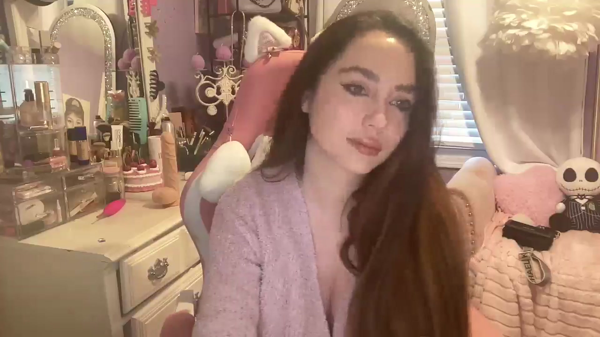 Gallery image thumbnail from Angel_baby124's myfreecams stream on, 03/05/2025, 13:40 image 2 of 20