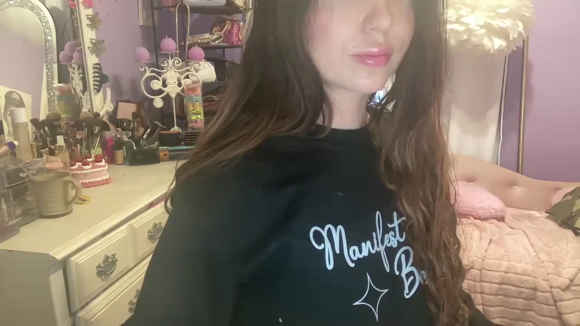 Gallery image thumbnail from Angel_baby124's myfreecams stream on, 03/12/2025, 17:03 image 4 of 20