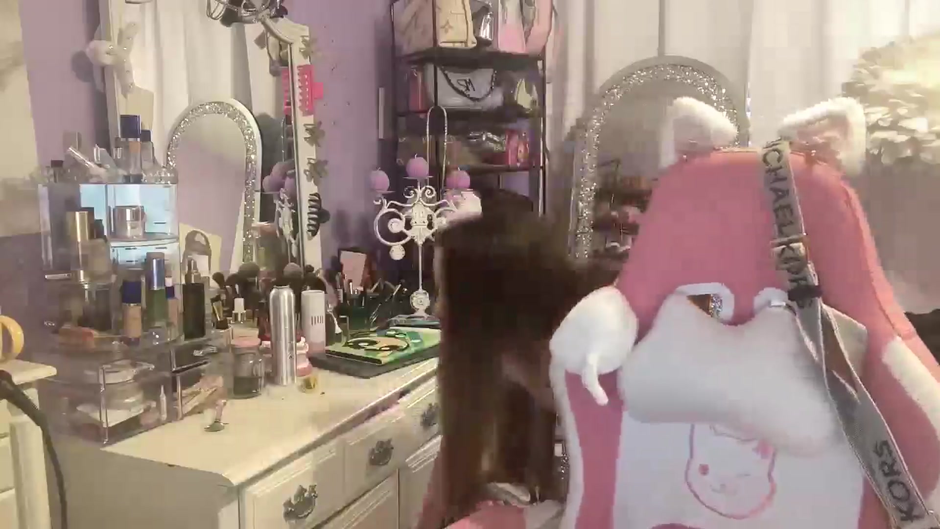 Gallery image thumbnail from Angel_baby124's myfreecams stream on, 03/13/2025, 17:25 image 12 of 20