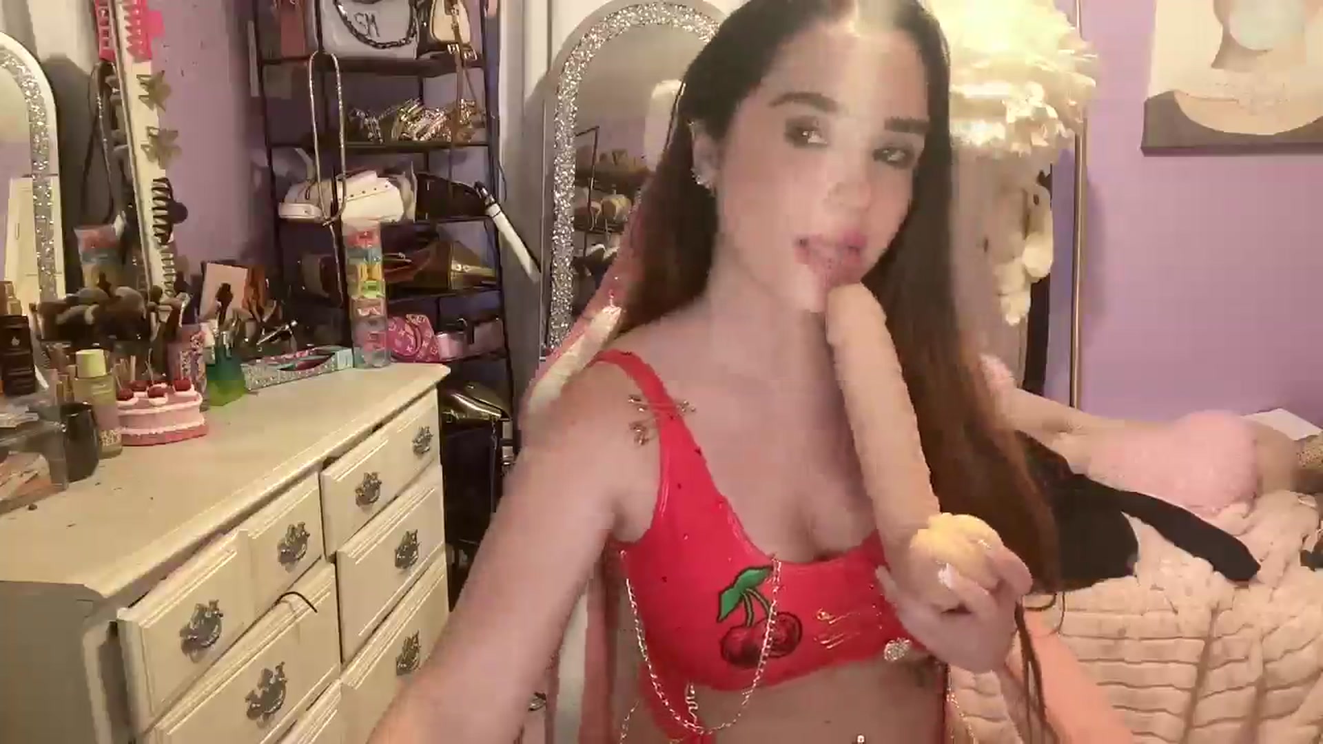 Gallery image thumbnail from Angel_baby124's myfreecams stream on, 03/21/2025, 18:15 image 13 of 20