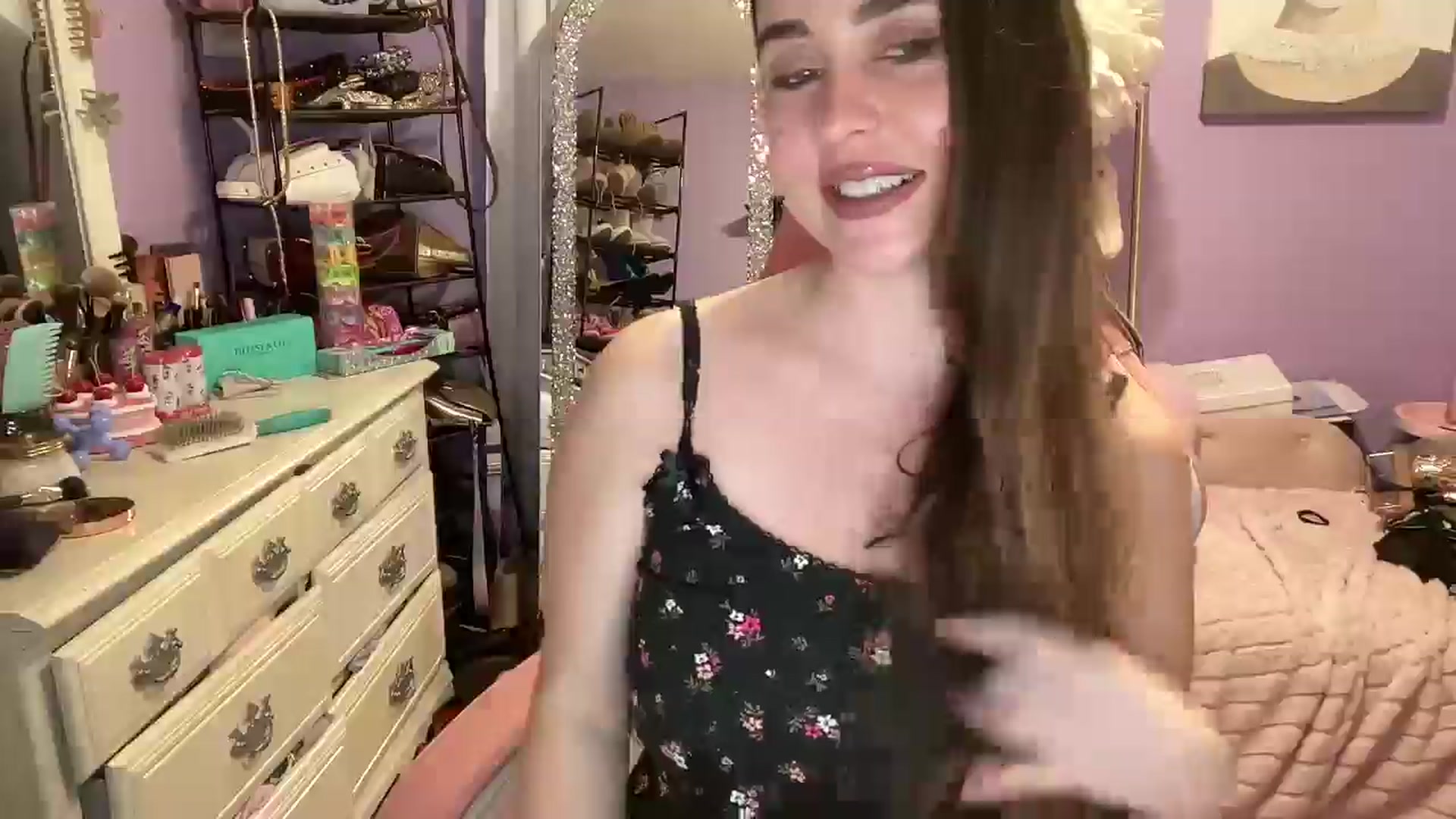 Gallery image thumbnail from Angel_baby124's myfreecams stream on, 04/03/2025, 17:23 image 9 of 20