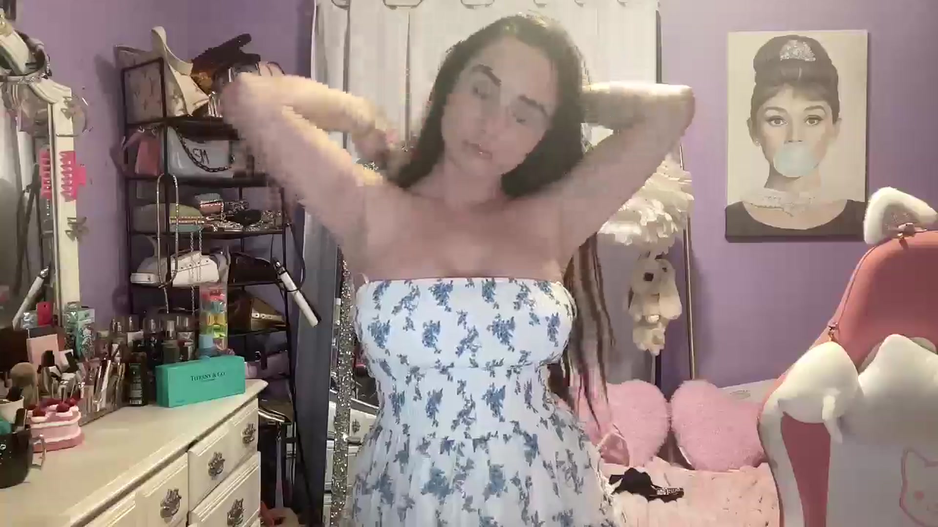 Gallery image thumbnail from Angel_baby124's myfreecams stream on, 04/08/2025, 16:23 image 4 of 20