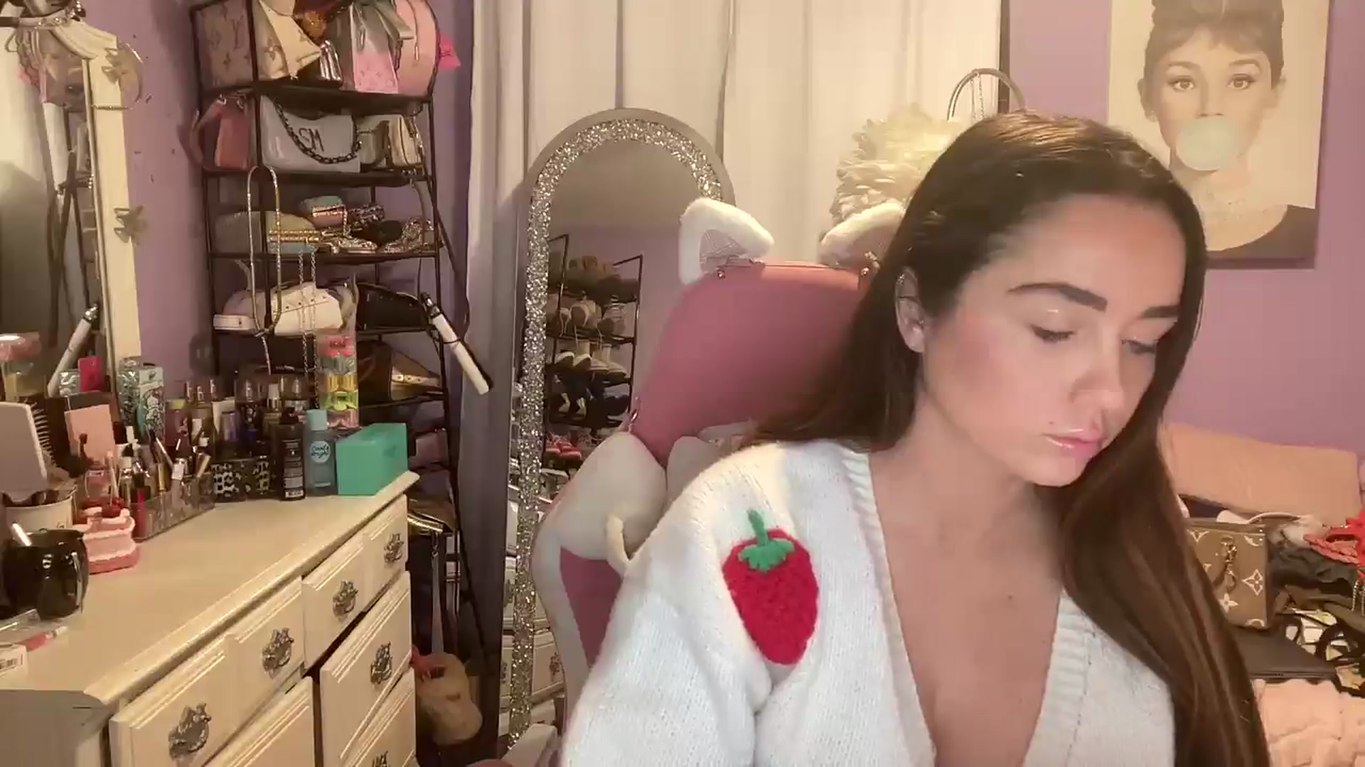 Gallery image thumbnail from Angel_baby124's myfreecams stream on, 04/11/2025, 15:59 image 11 of 20