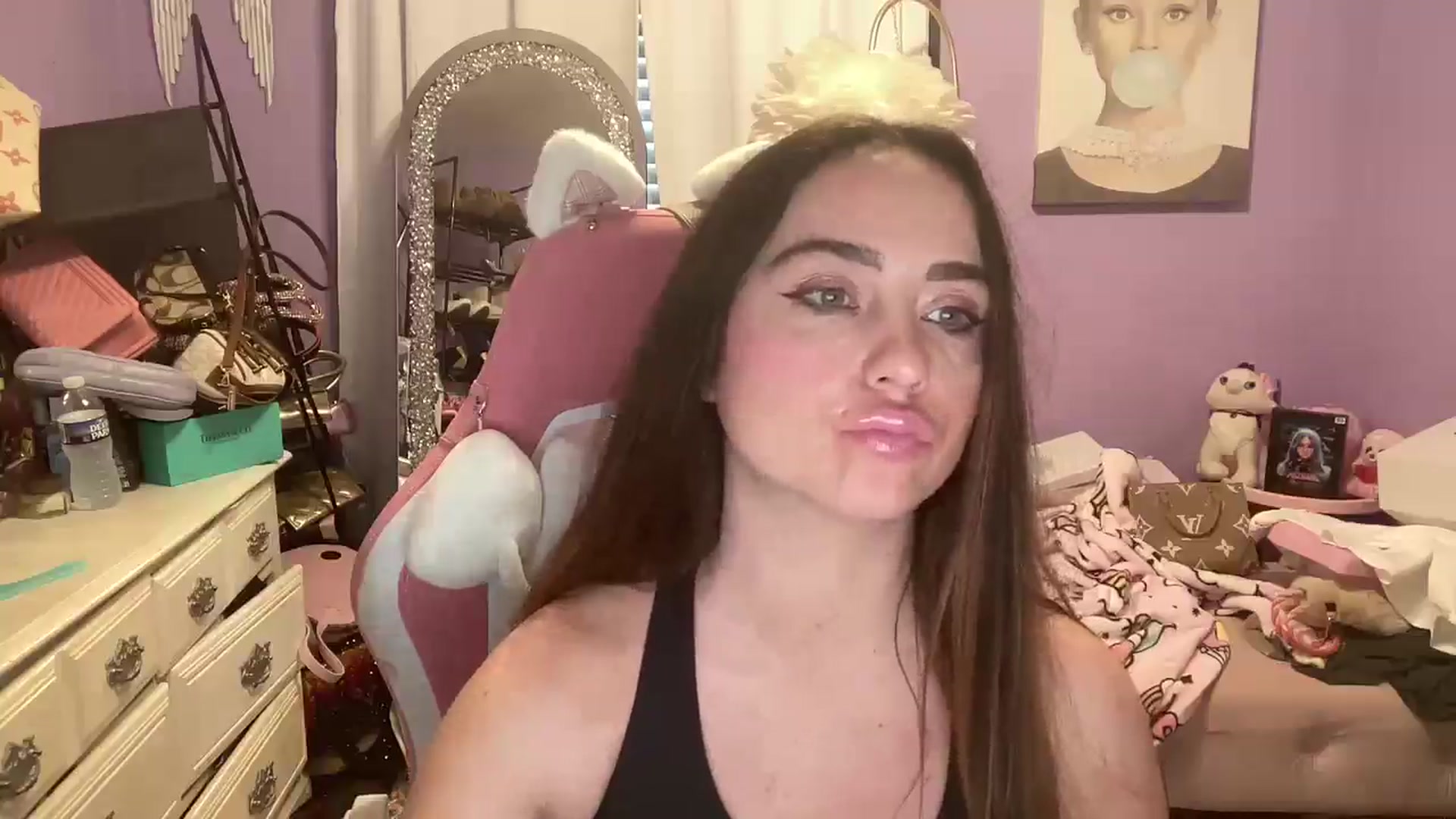 Gallery image thumbnail from Angel_baby124's myfreecams stream on, 05/05/2025, 18:02 image 16 of 20