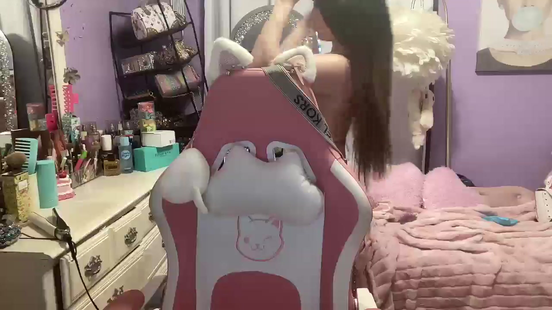 Gallery image thumbnail from Angel_baby124's myfreecams stream on, 06/20/2025, 16:38 image 13 of 20