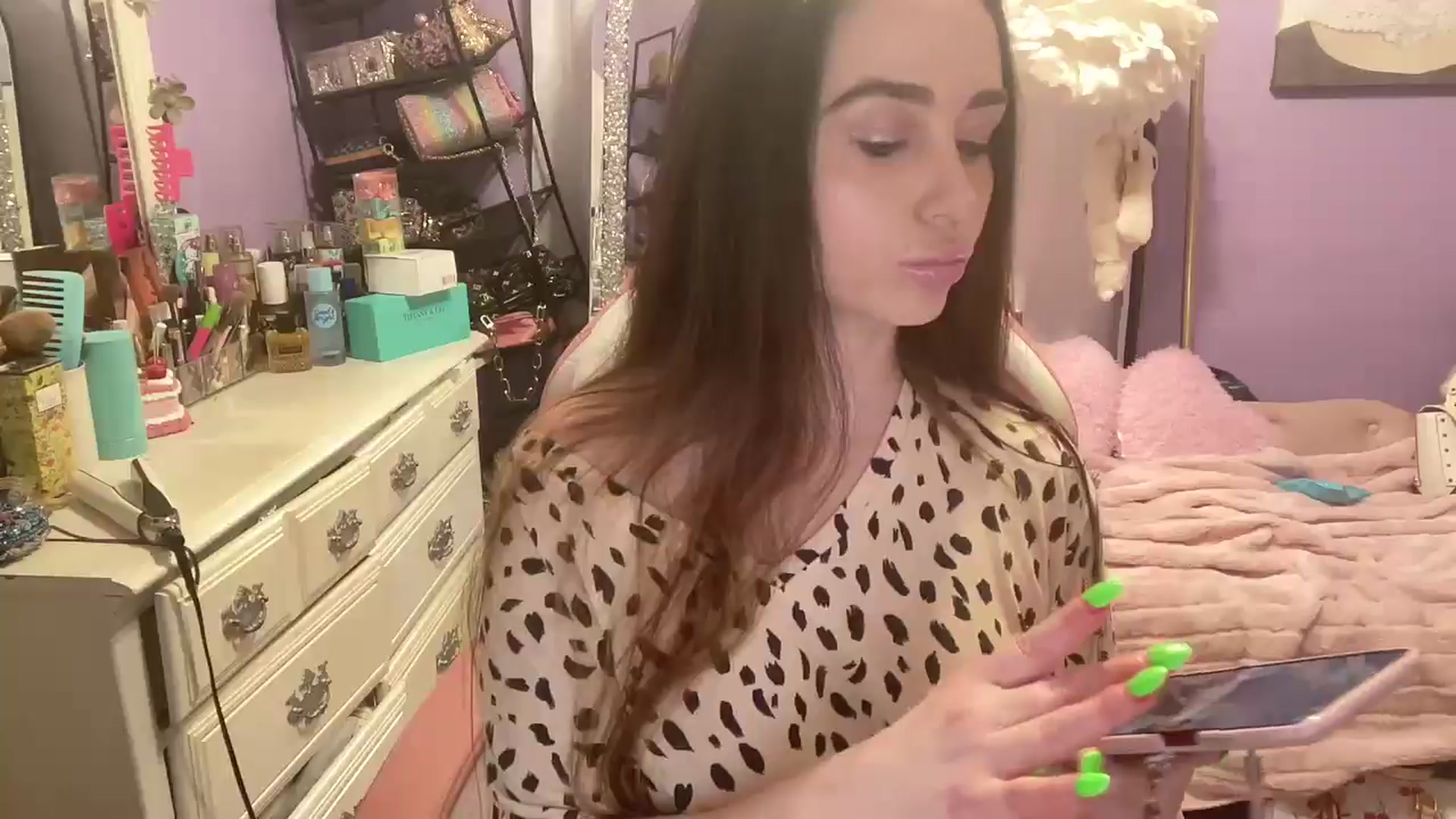 Gallery image thumbnail from Angel_baby124's myfreecams stream on, 06/20/2025, 16:38 image 12 of 20