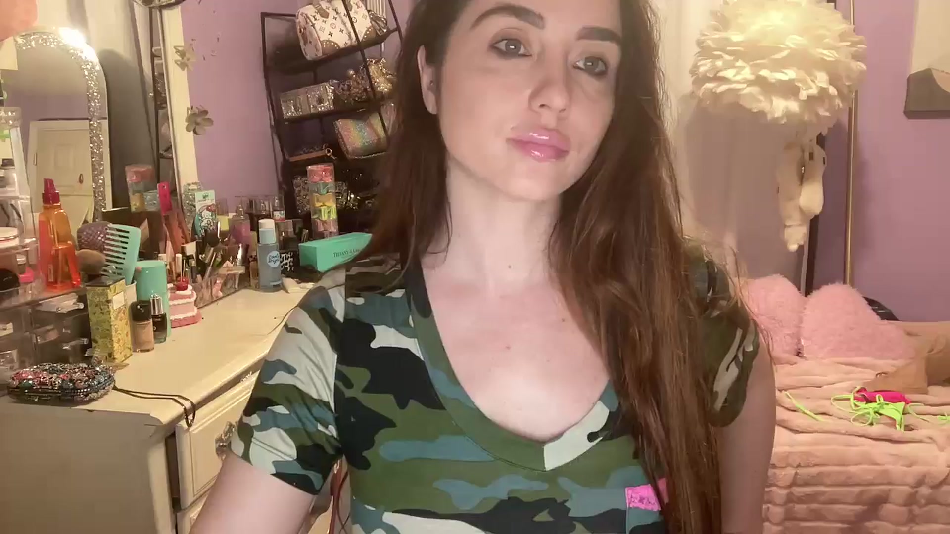 Gallery image thumbnail from Angel_baby124's myfreecams stream on, 06/23/2025, 15:50 image 5 of 20