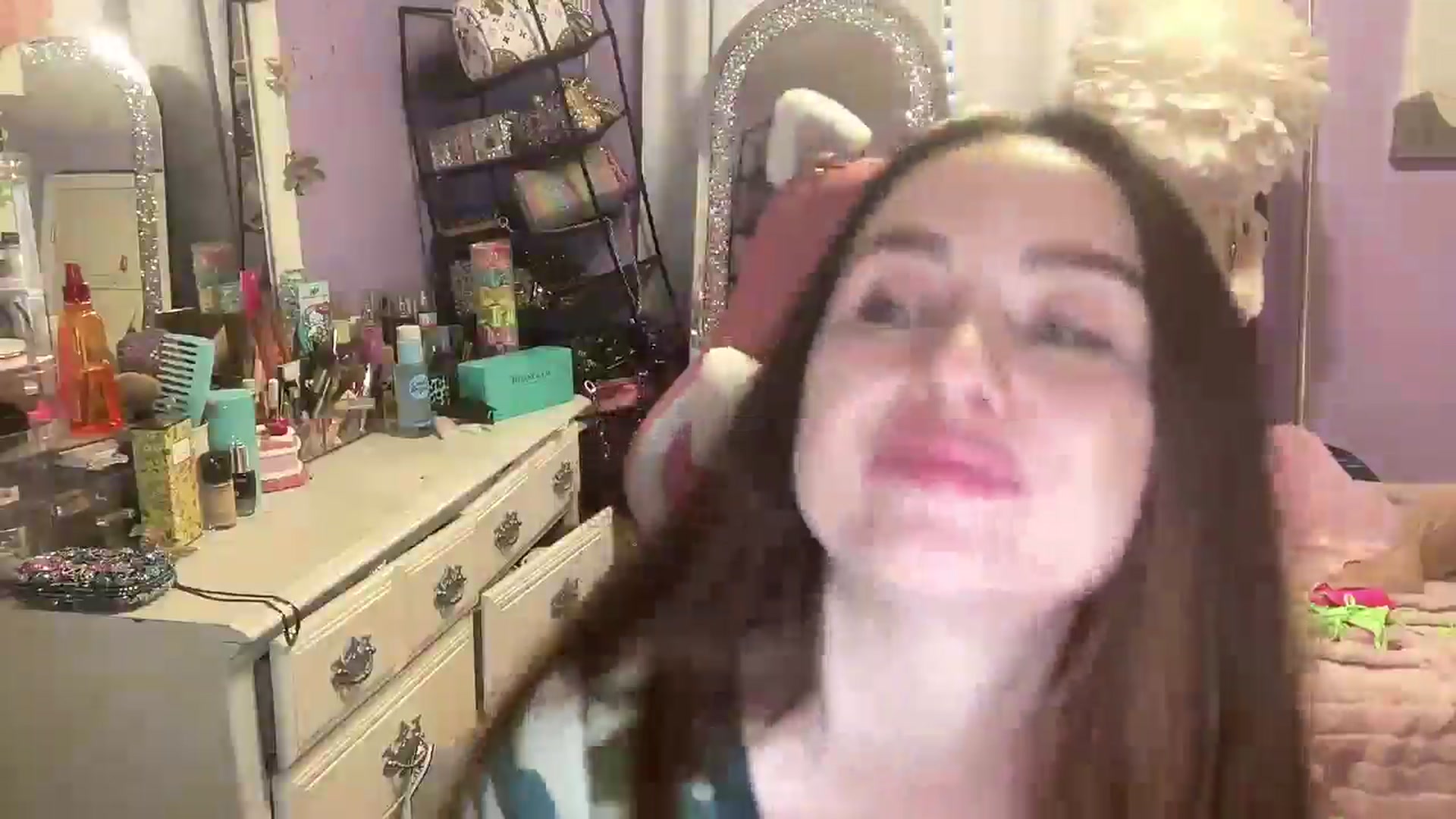 Gallery image thumbnail from Angel_baby124's myfreecams stream on, 06/23/2025, 16:47 image 2 of 20