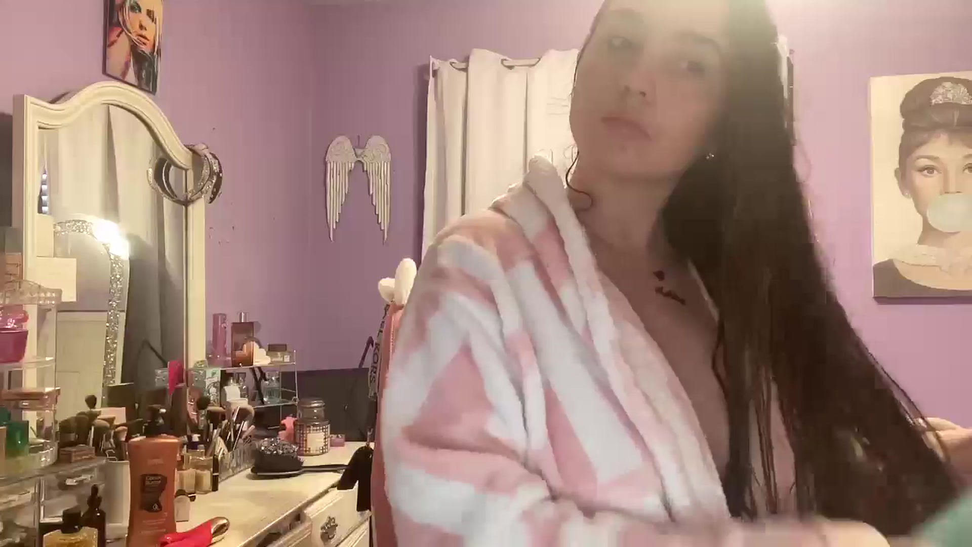 Gallery image thumbnail from Angel_baby124's myfreecams stream on, 01/22/2026, 17:09 image 8 of 20