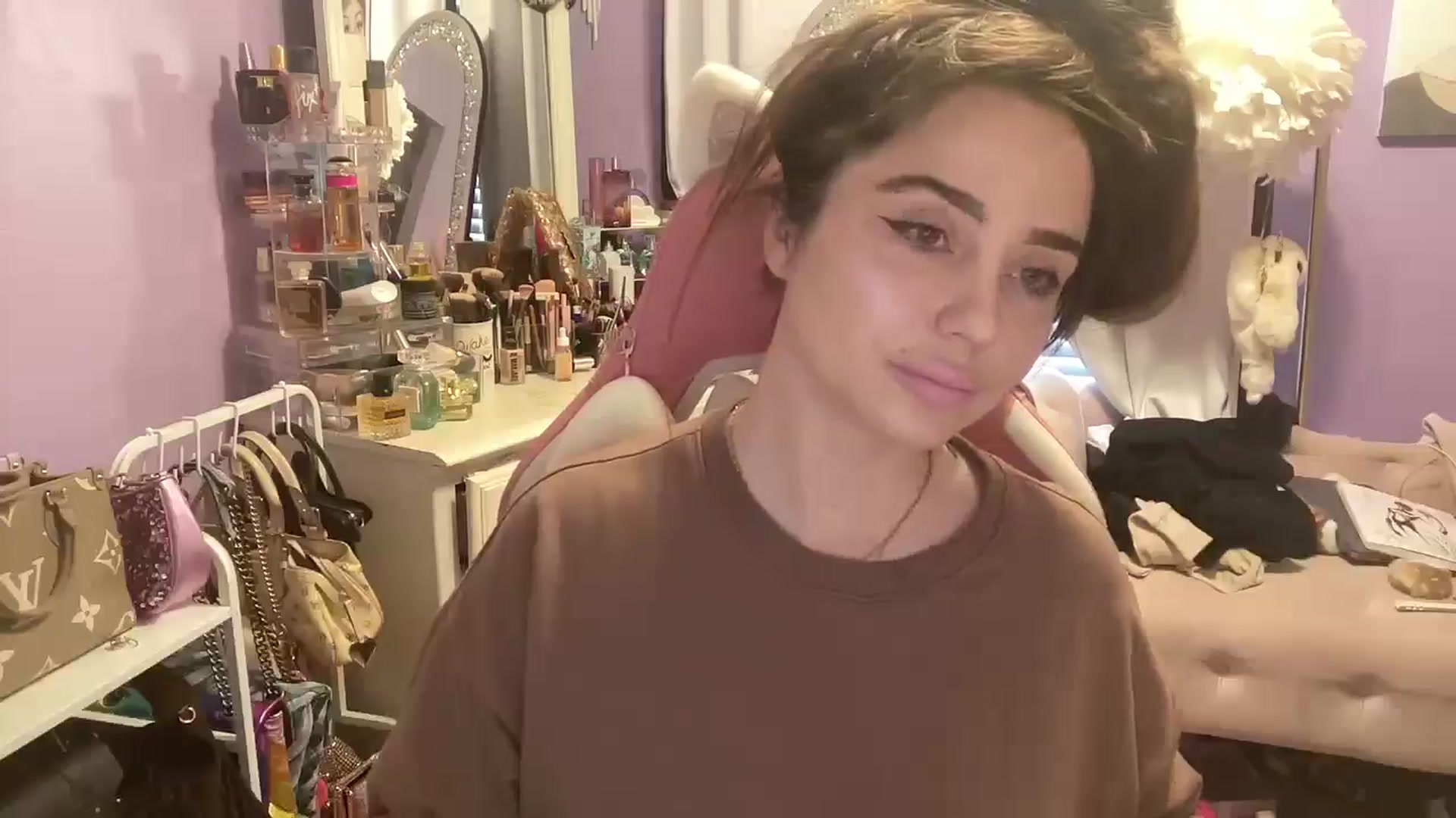 Gallery image thumbnail from Angel_baby124's myfreecams stream on, 02/11/2026, 19:01 image 9 of 20