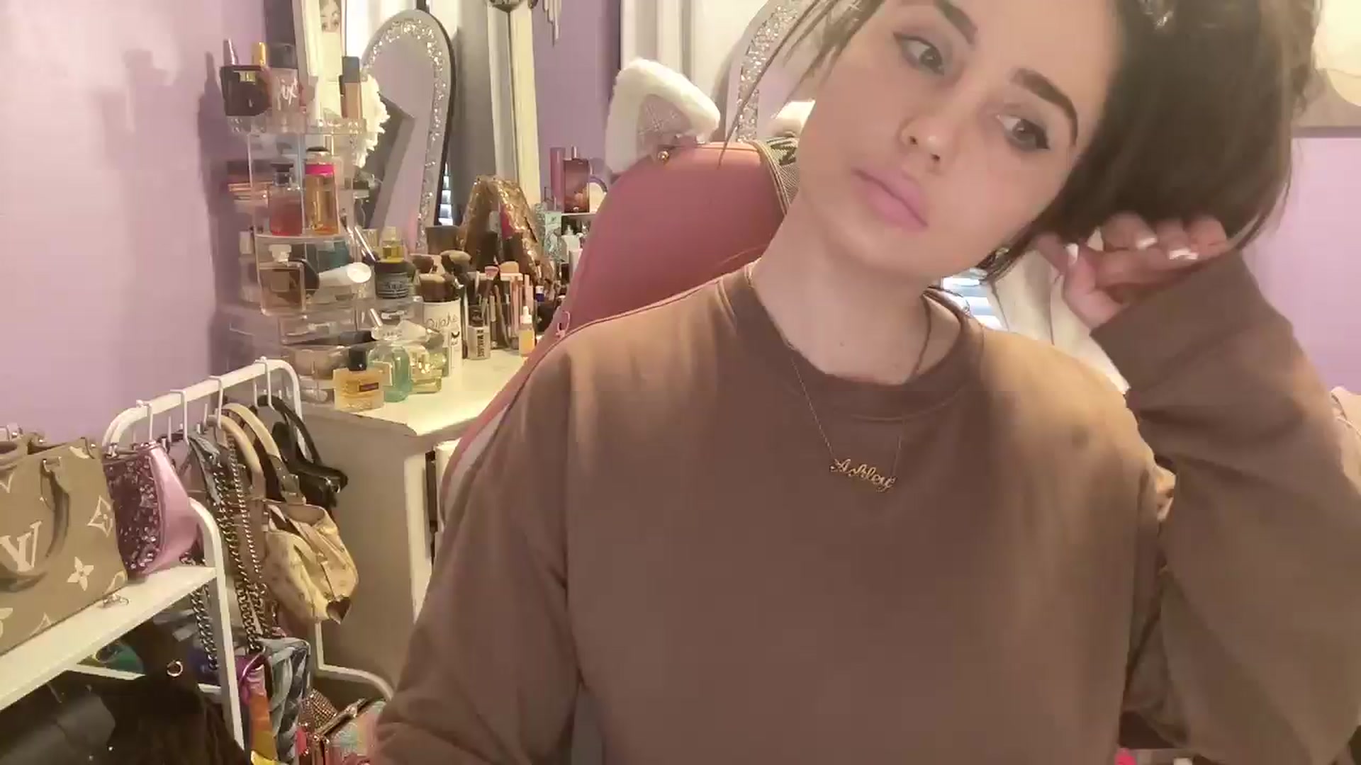 Gallery image thumbnail from Angel_baby124's myfreecams stream on, 02/11/2026, 19:01 image 8 of 20
