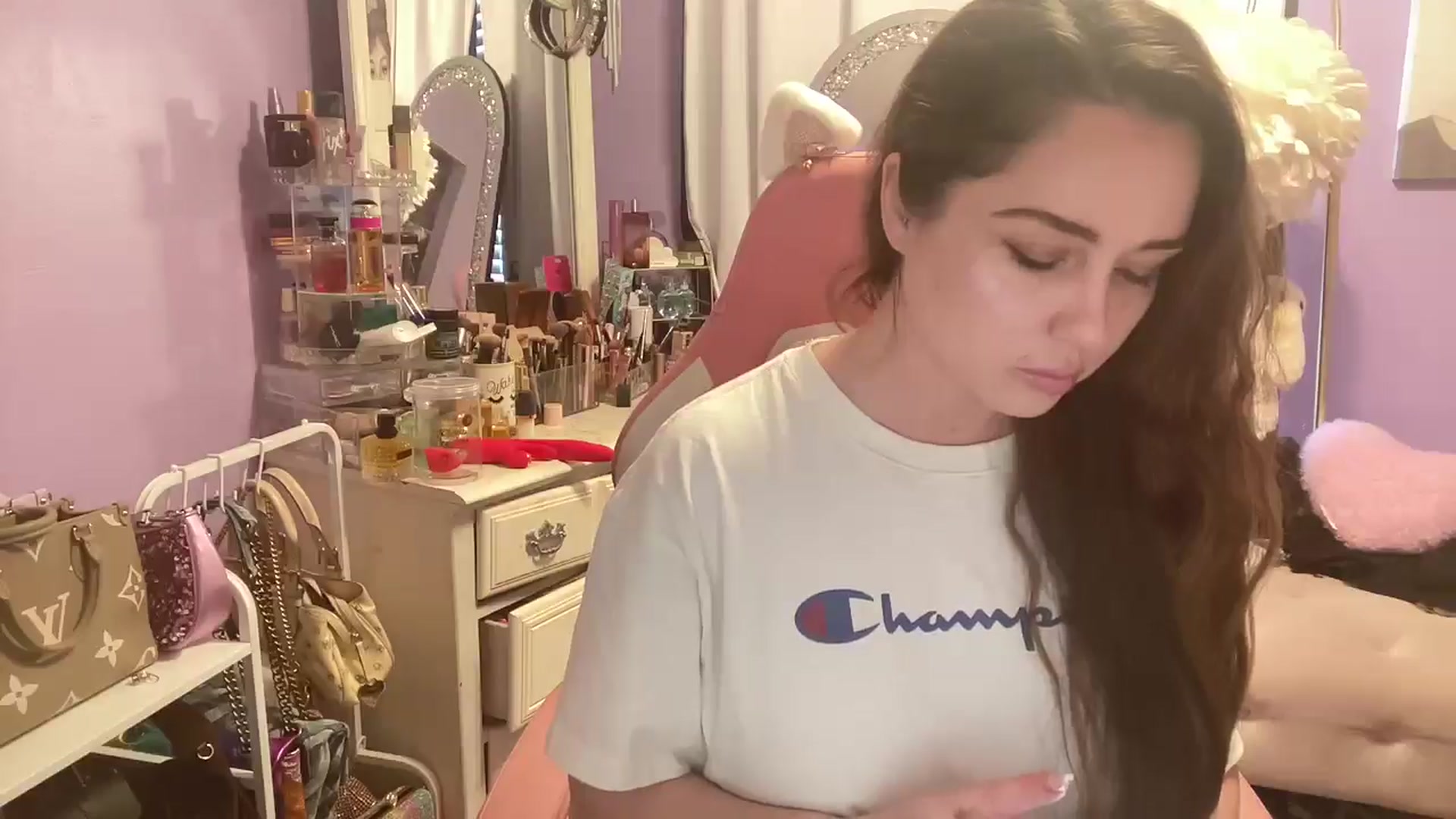 Gallery image thumbnail from Angel_baby124's myfreecams stream on, 02/16/2026, 18:16 image 3 of 20