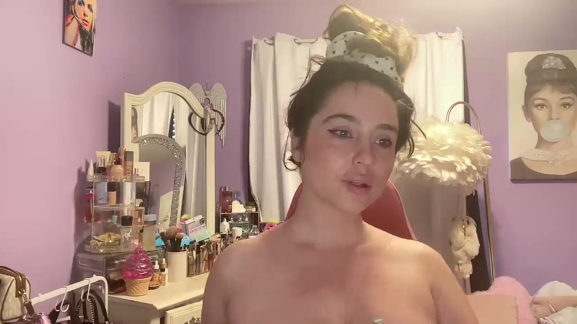 Gallery image thumbnail from Angel_baby124's myfreecams stream on, 04/23/2026, 18:15 image 16 of 20