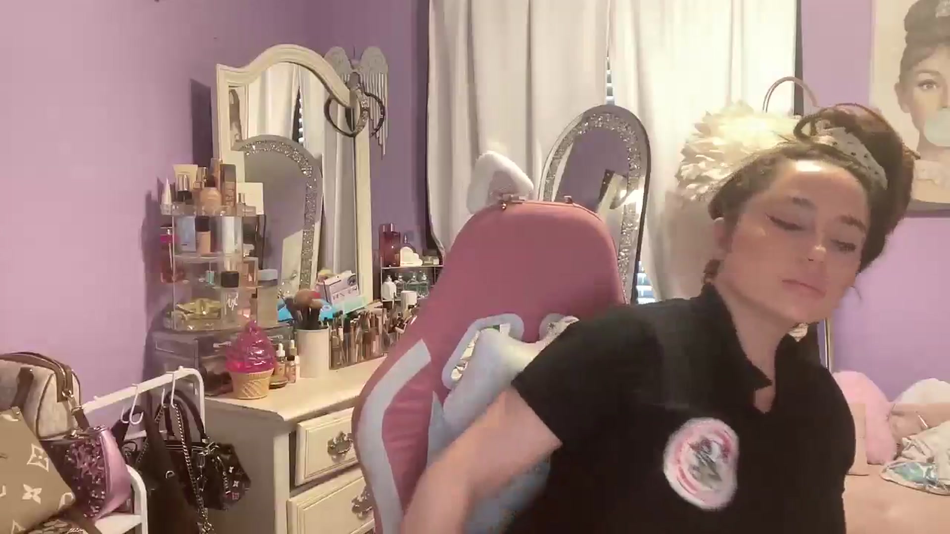 Gallery image thumbnail from Angel_baby124's myfreecams stream on, 04/23/2026, 18:15 image 3 of 20