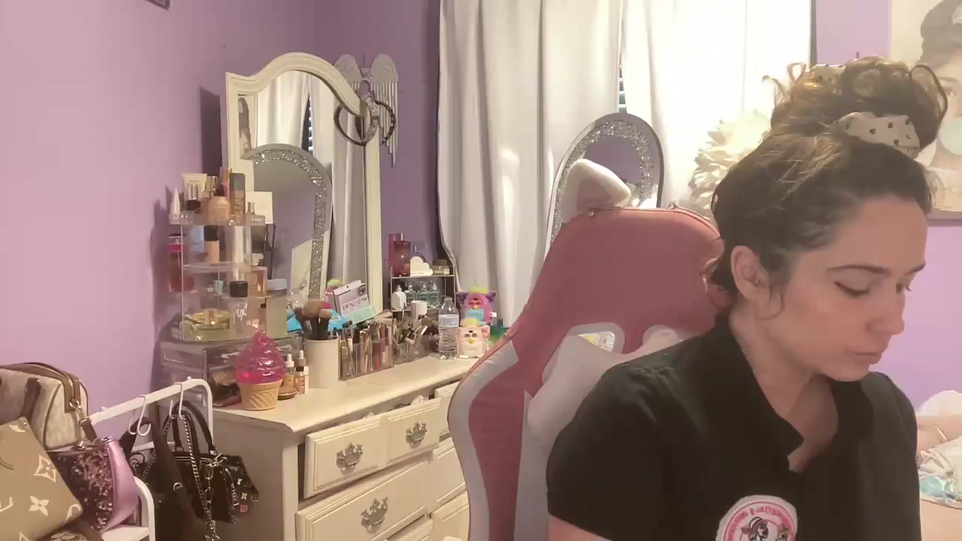 Gallery image thumbnail from Angel_baby124's myfreecams stream on, 04/23/2026, 18:15 image 6 of 20