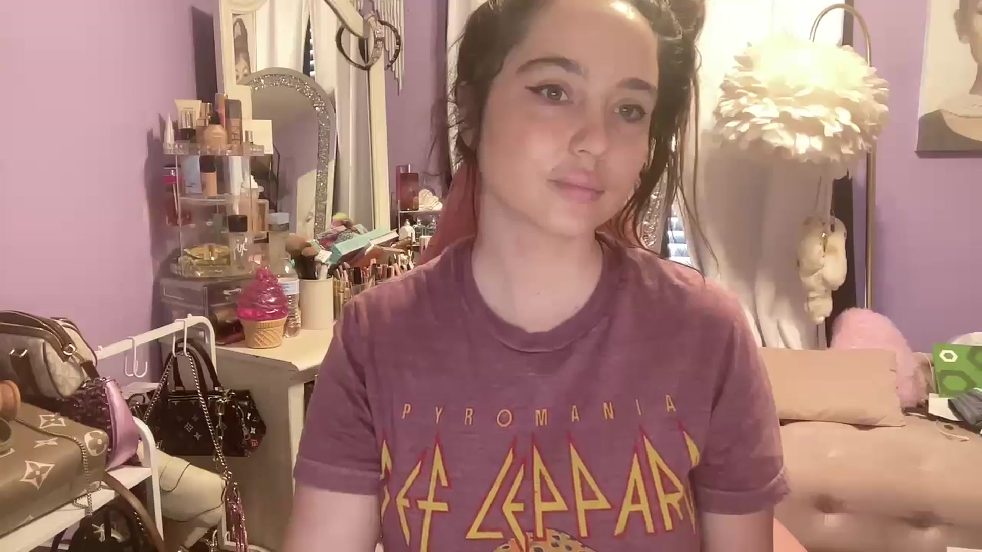 Gallery image thumbnail from Angel_baby124's myfreecams stream on, 04/26/2026, 15:59 image 2 of 20