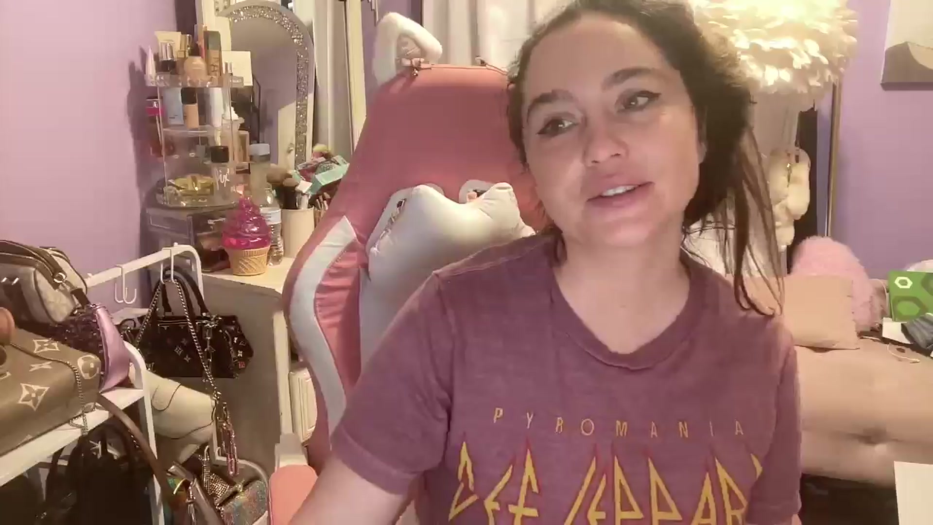 Gallery image thumbnail from Angel_baby124's myfreecams stream on, 04/26/2026, 16:15 image 13 of 20