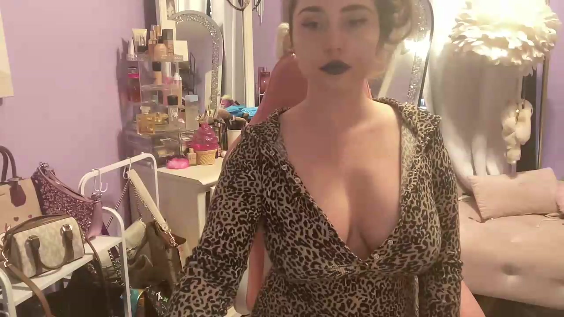 Gallery image thumbnail from Angel_baby124's myfreecams stream on, 05/10/2026, 14:55 image 14 of 20