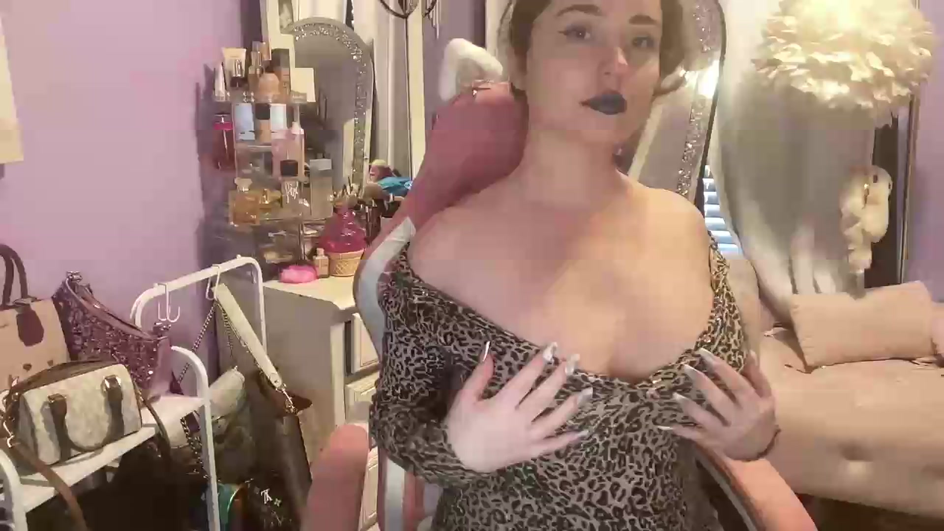 Gallery image thumbnail from Angel_baby124's myfreecams stream on, 05/10/2026, 14:55 image 15 of 20