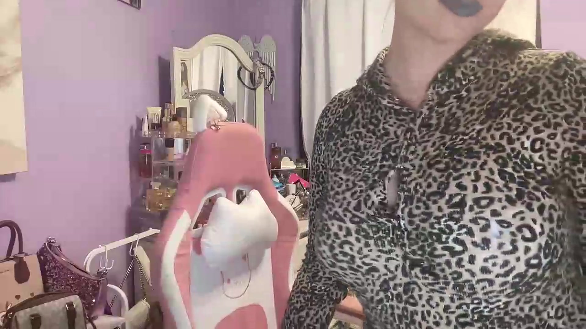 Gallery image thumbnail from Angel_baby124's myfreecams stream on, 05/10/2026, 14:55 image 9 of 20
