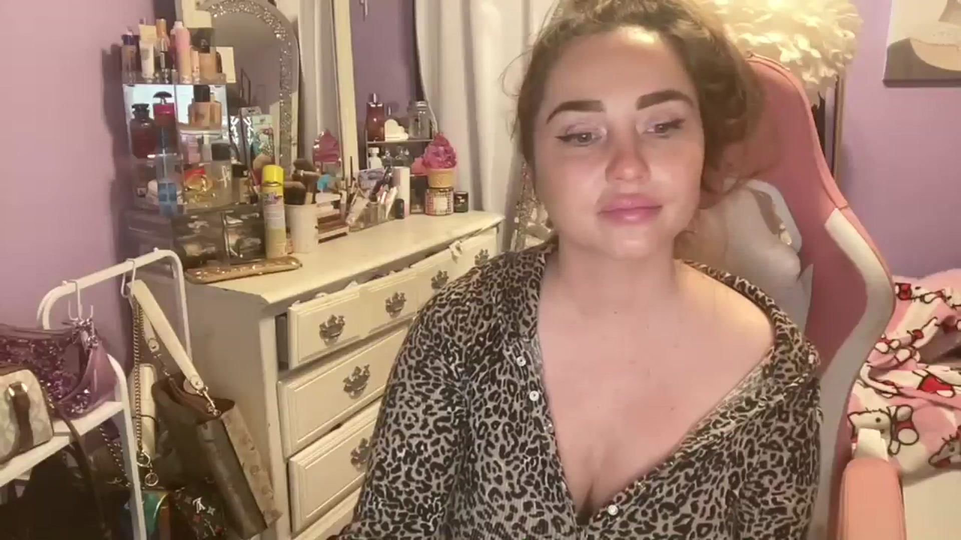 Gallery image thumbnail from Angel_baby124's myfreecams stream on, 05/10/2026, 16:13 image 16 of 20