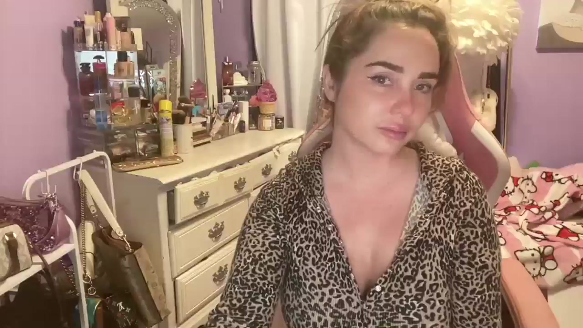 Gallery image thumbnail from Angel_baby124's myfreecams stream on, 05/10/2026, 16:13 image 6 of 20