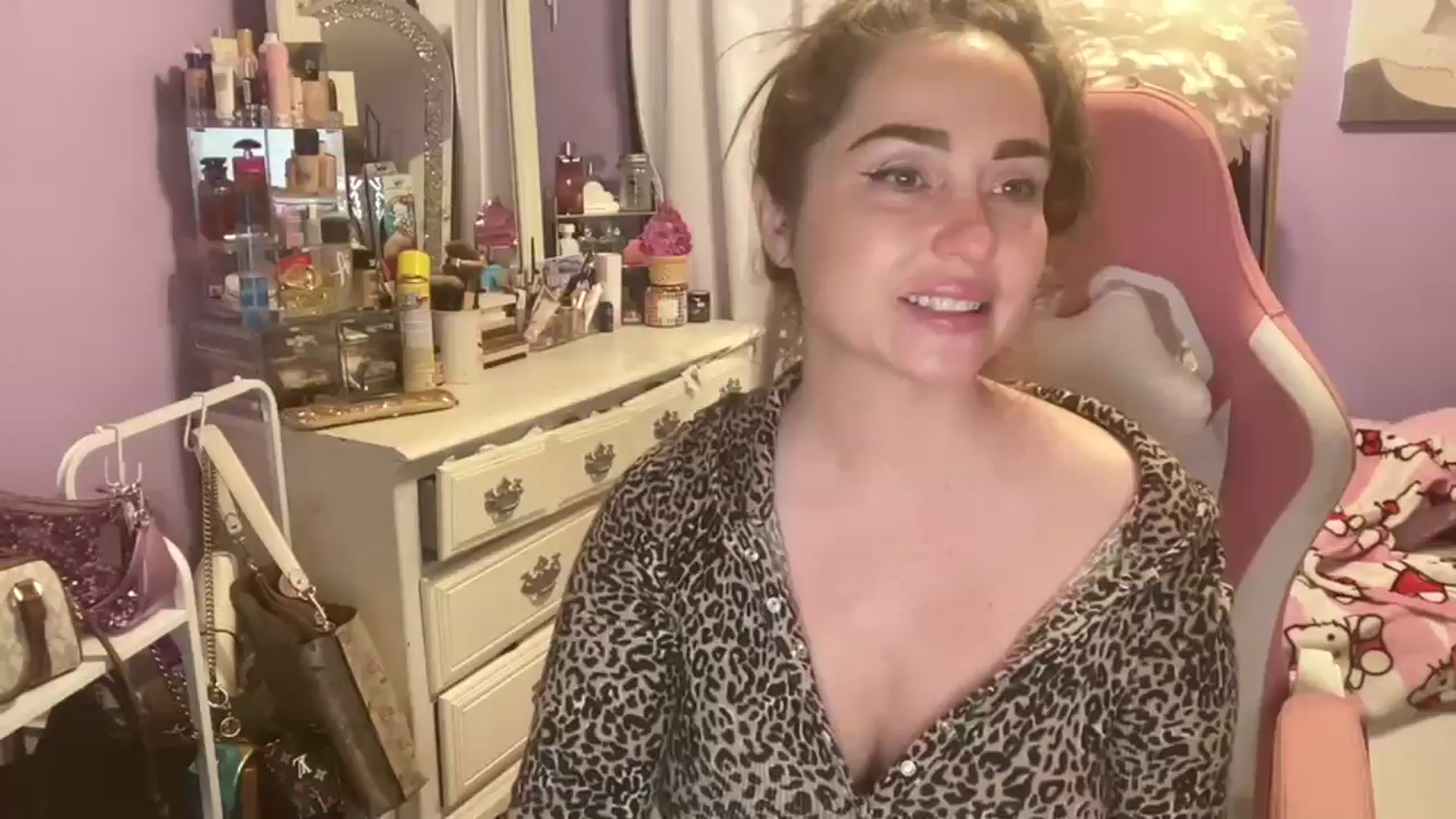 Gallery image thumbnail from Angel_baby124's myfreecams stream on, 05/10/2026, 16:13 image 13 of 20