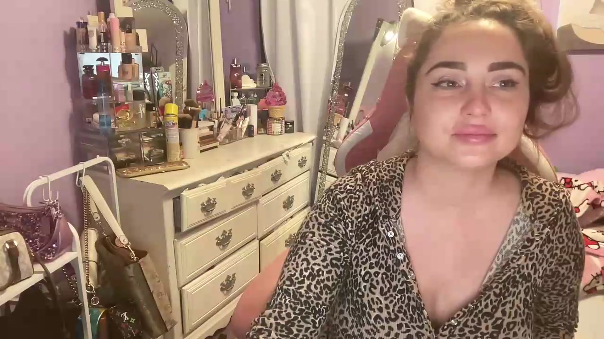 Gallery image thumbnail from Angel_baby124's myfreecams stream on, 05/10/2026, 16:39 image 2 of 20