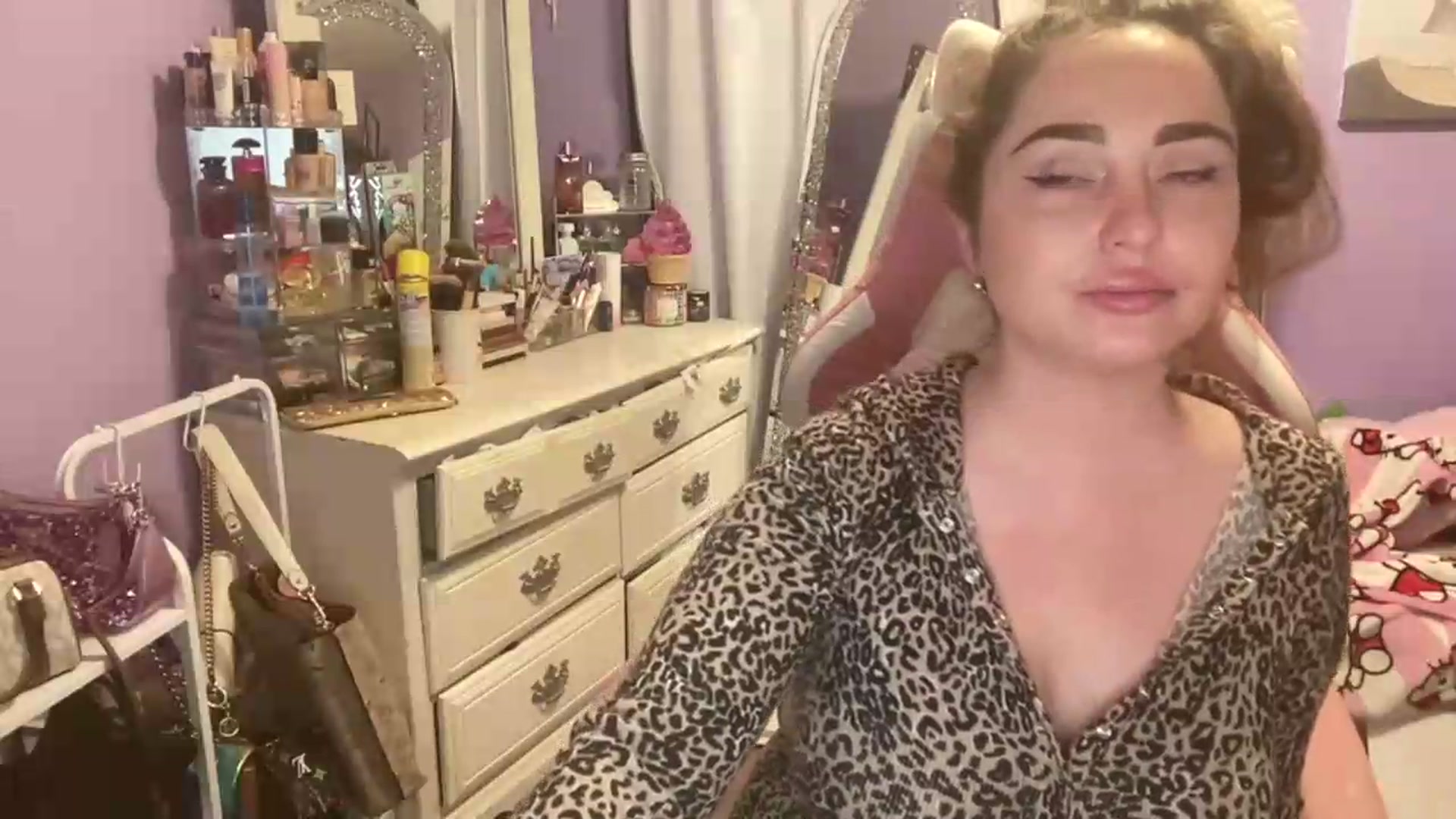 Gallery image thumbnail from Angel_baby124's myfreecams stream on, 05/10/2026, 16:39 image 16 of 20