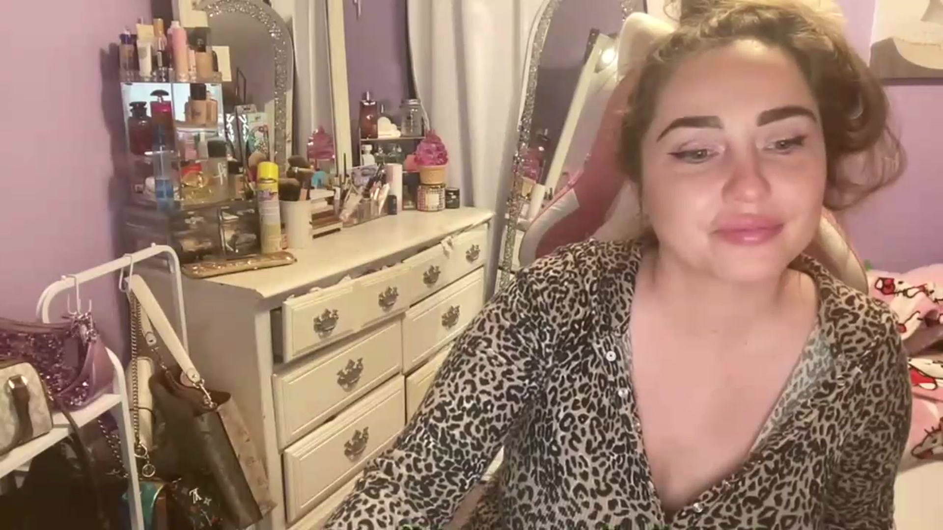 Gallery image thumbnail from Angel_baby124's myfreecams stream on, 05/10/2026, 16:39 image 8 of 20