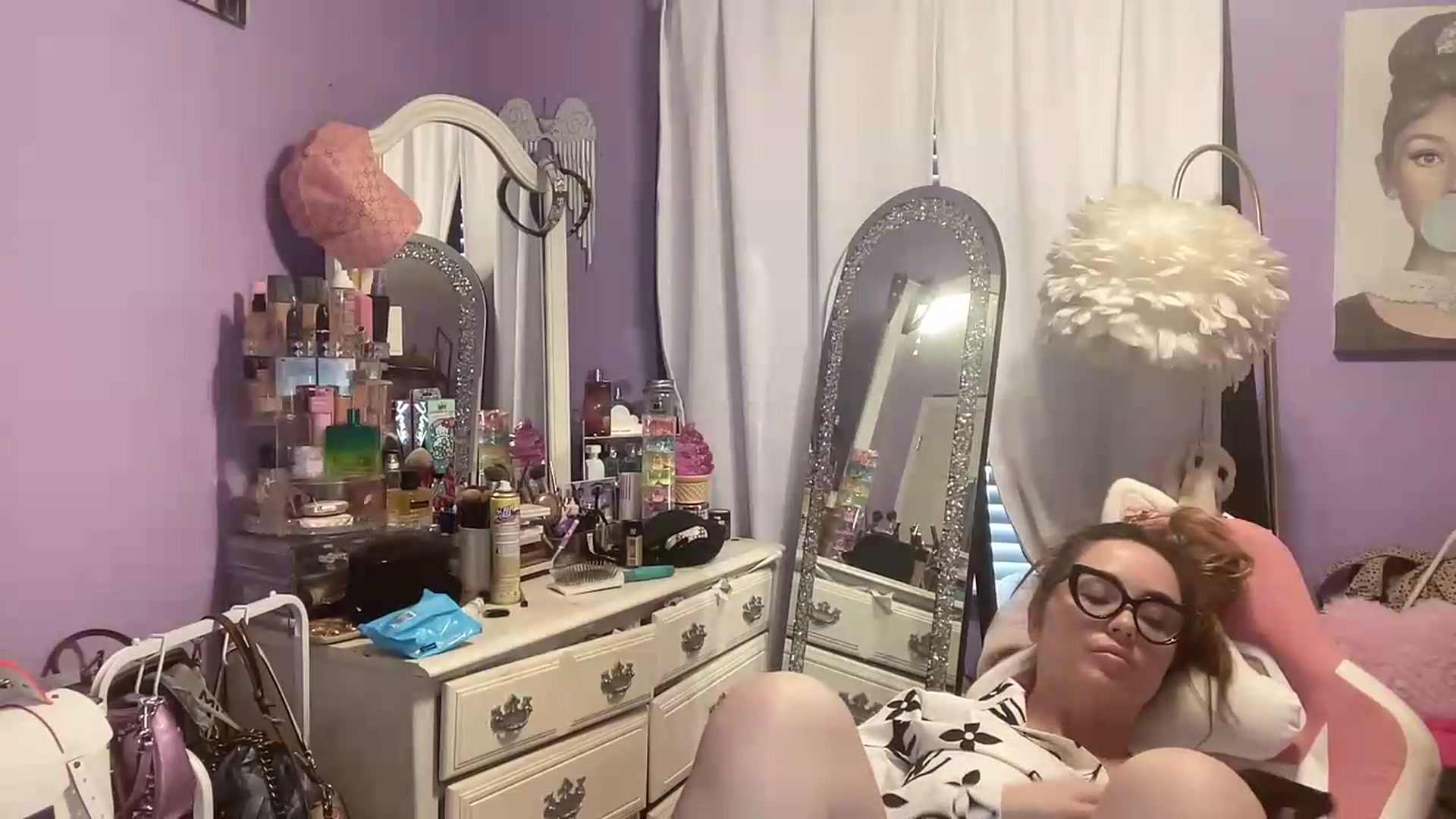 Gallery image thumbnail from Angel_baby124's myfreecams stream on, 05/19/2026, 15:18 image 8 of 20