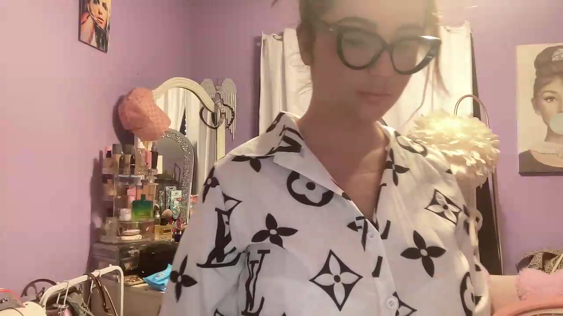 Gallery image thumbnail from Angel_baby124's myfreecams stream on, 05/19/2026, 15:18 image 6 of 20