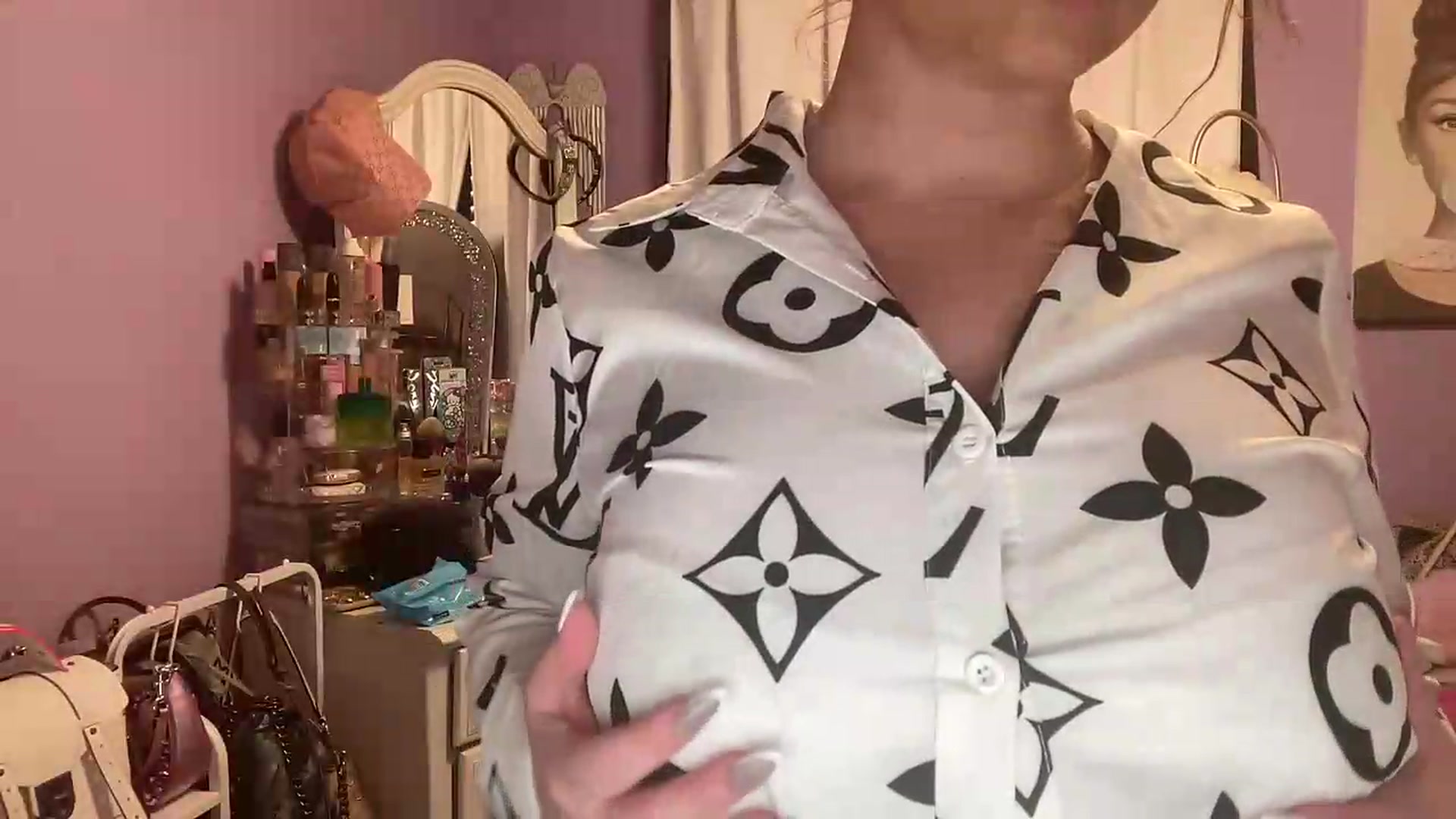 Gallery image thumbnail from Angel_baby124's myfreecams stream on, 05/19/2026, 15:18 image 5 of 20