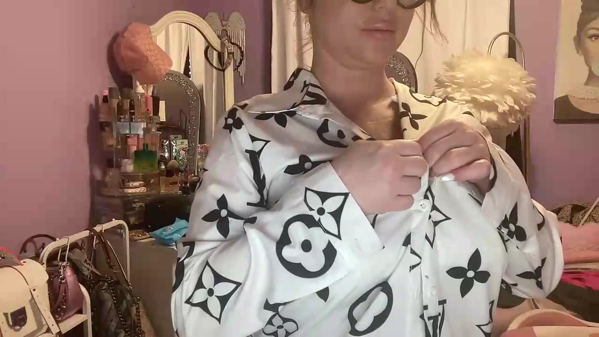 Gallery image thumbnail from Angel_baby124's myfreecams stream on, 05/19/2026, 15:18 image 7 of 20
